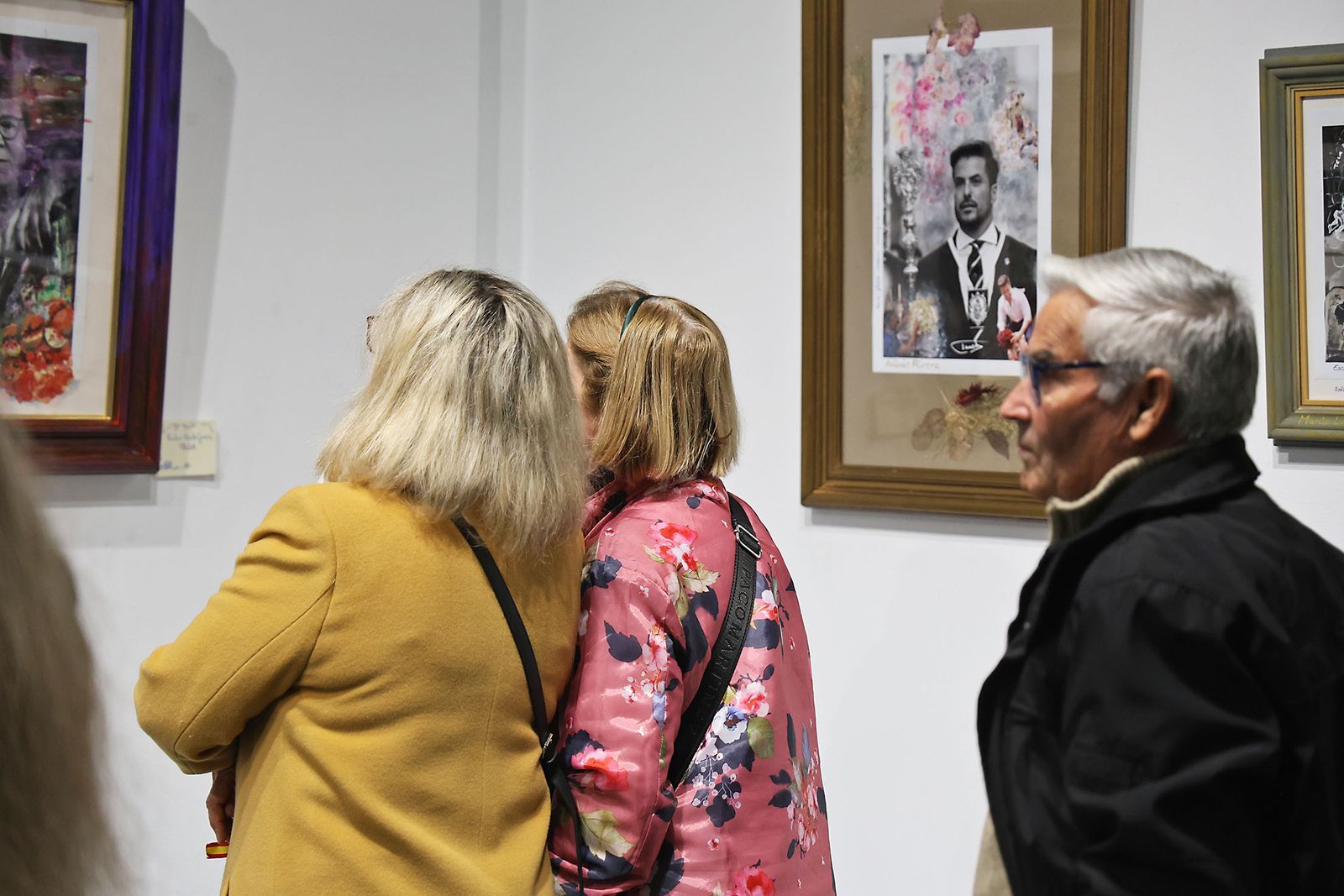 Fotografías de la inauguración de la exposición ‘Amigos’ de Antonia María Peralto