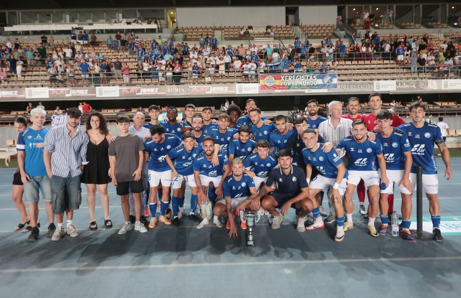 Imágenes del Trofeo Pepe Ravelo entre Xerez DFC contra Sevilla Atlético en Chapín