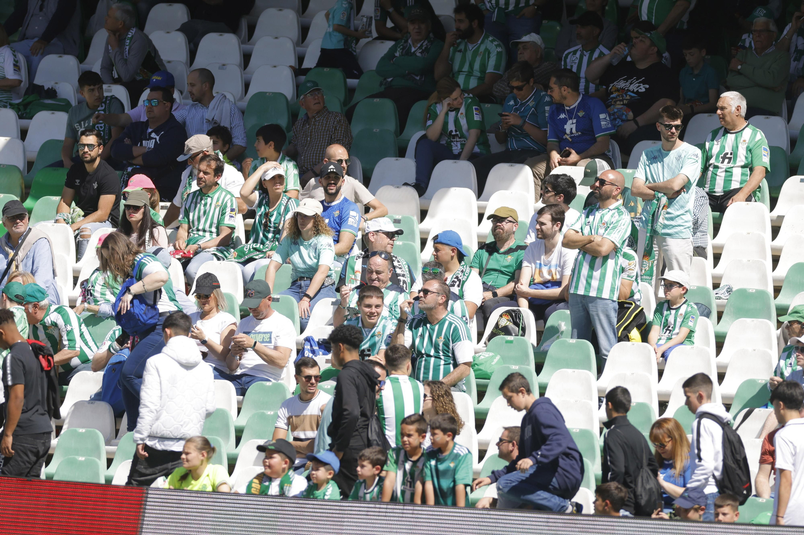 Búscate en las fotos del Betis-Mallorca