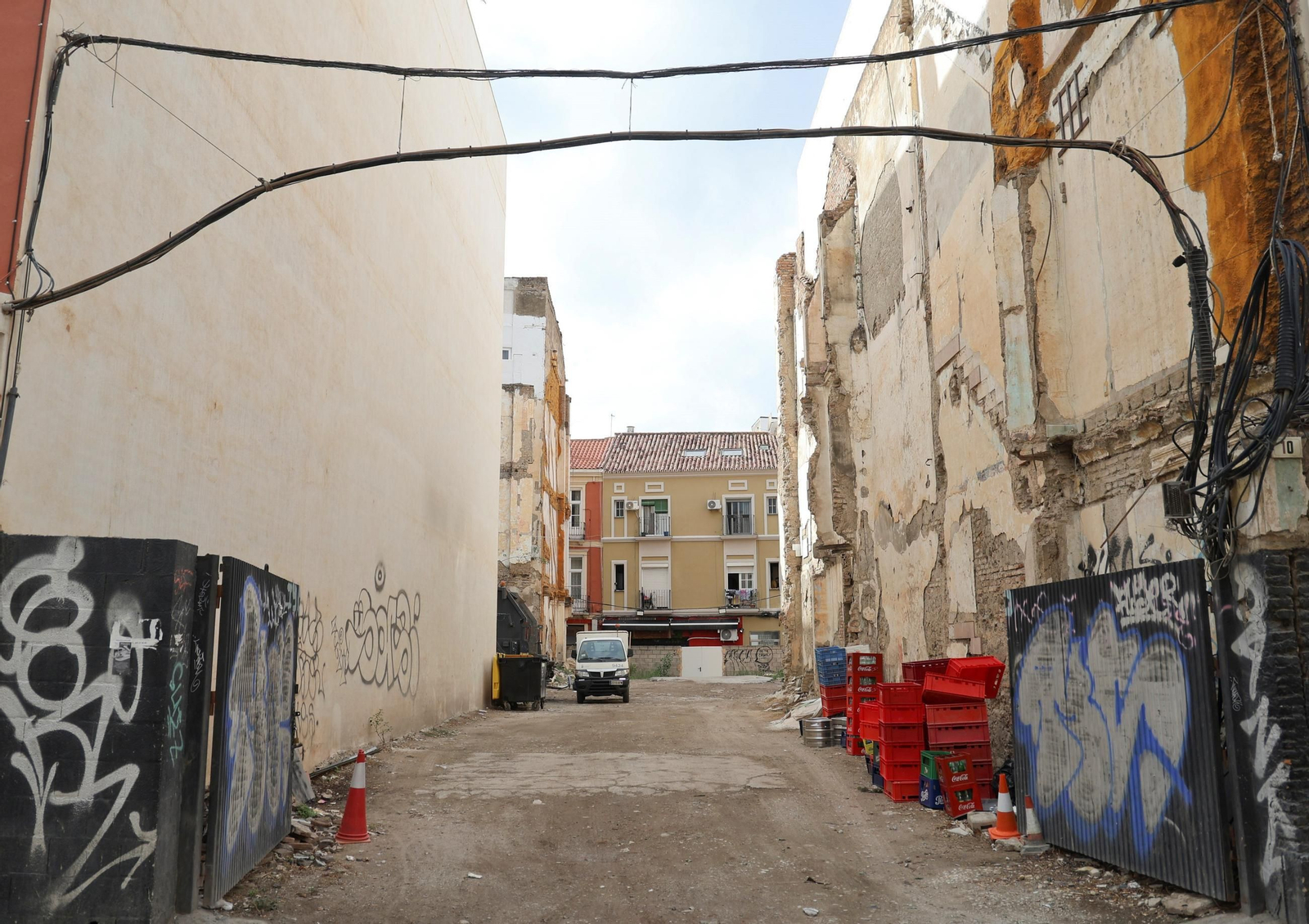 Solar en calle Álamos.