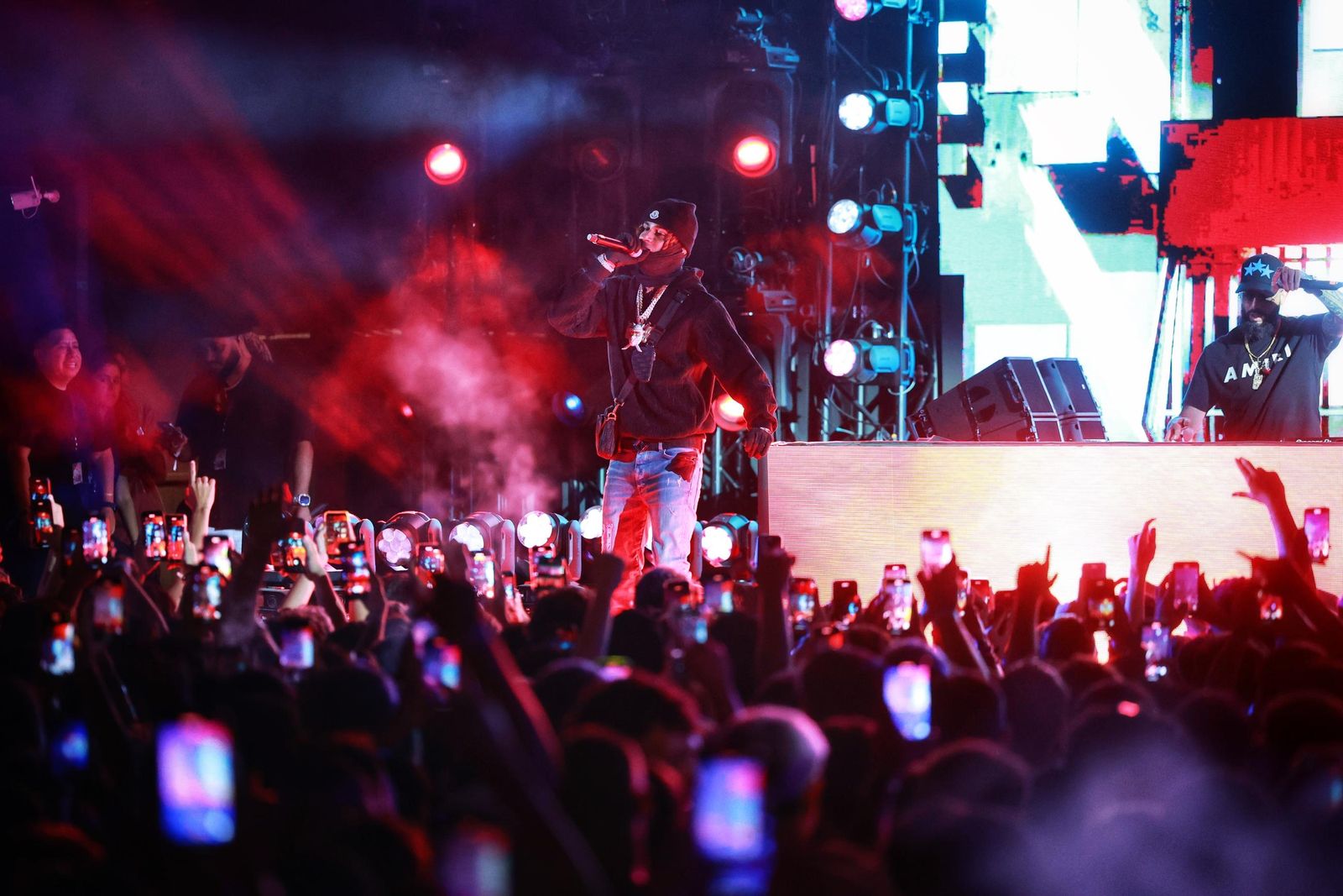 Búscate en el concierto de Yovngchimi en Concert Music Festival en Chiclana