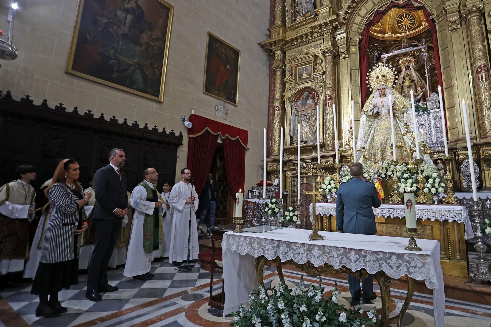 Imágenes de la entrega del fajín de Rodríguez del Castillo a Madre de Dios de la Misericordia