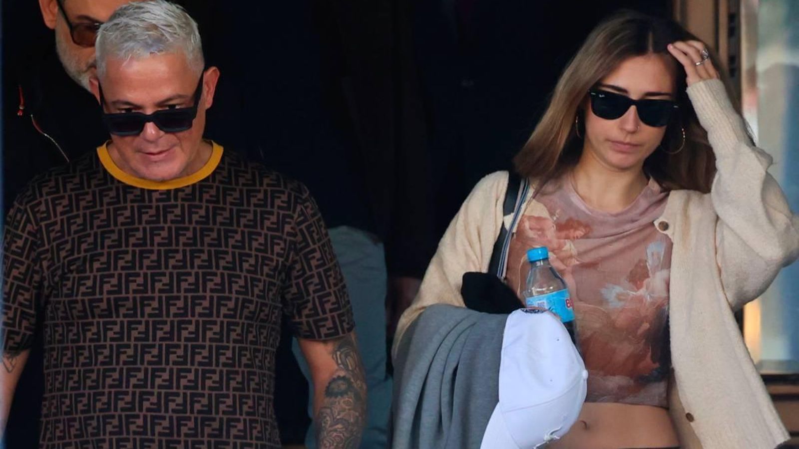 Alejandro Sanz sale del hotel Alfonso XIII de Sevilla