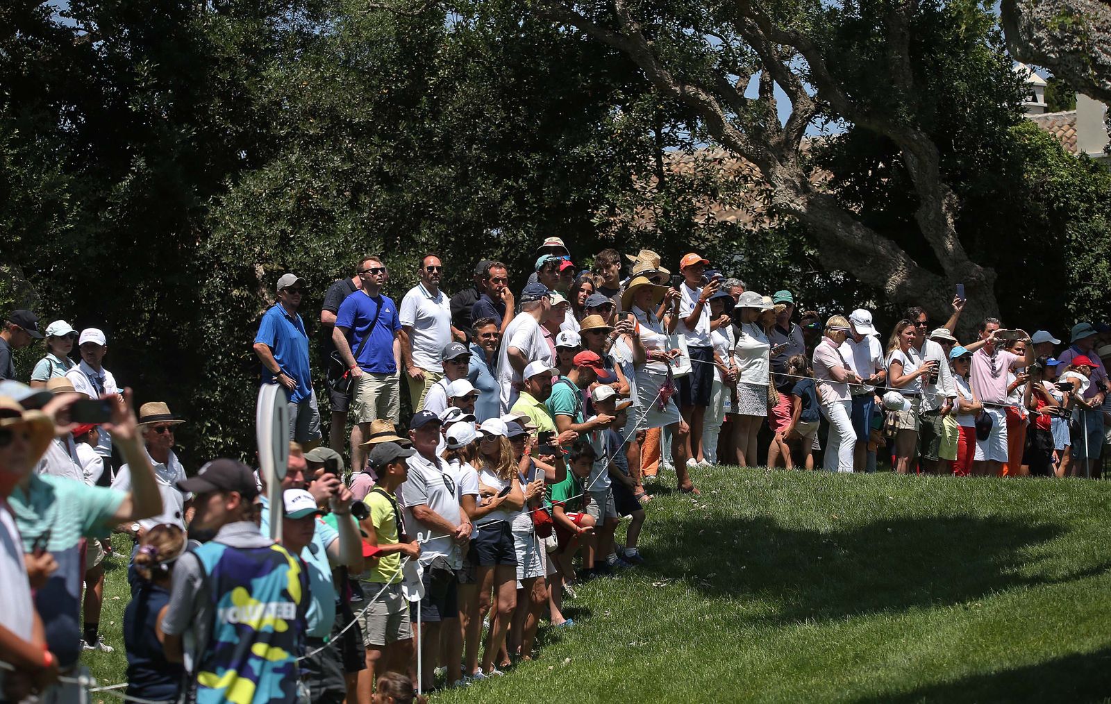 Ambiente durante la primera jornada del LIV Golf Andalucía 2023 en Valderrama