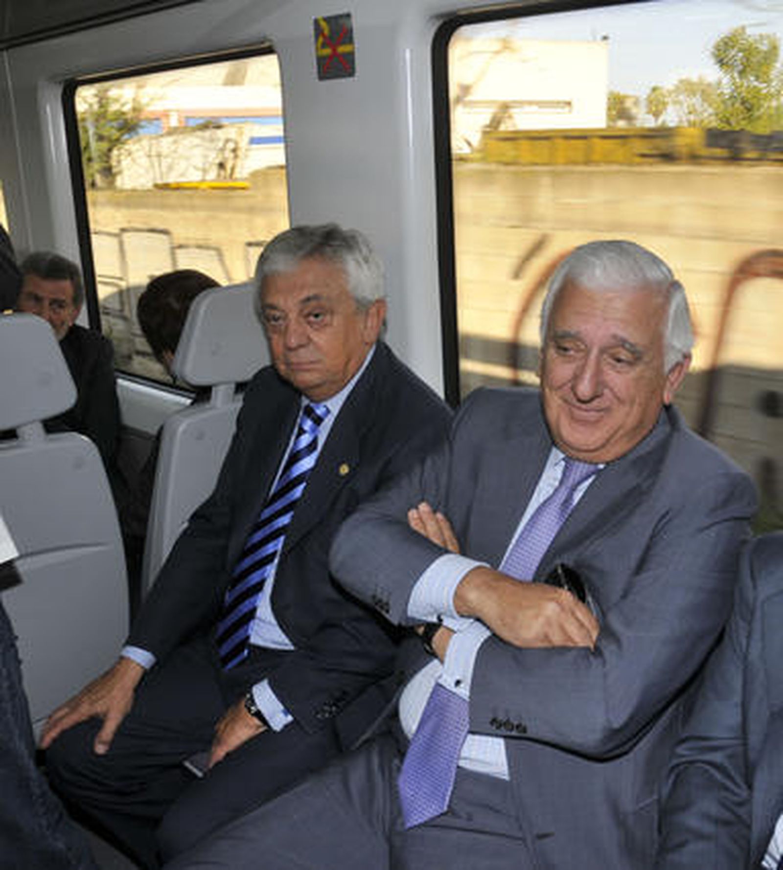 Francisco Herrero y Santiago Herrero durante el trayecto en tren.

Foto: Juan Carlos Vazquez
