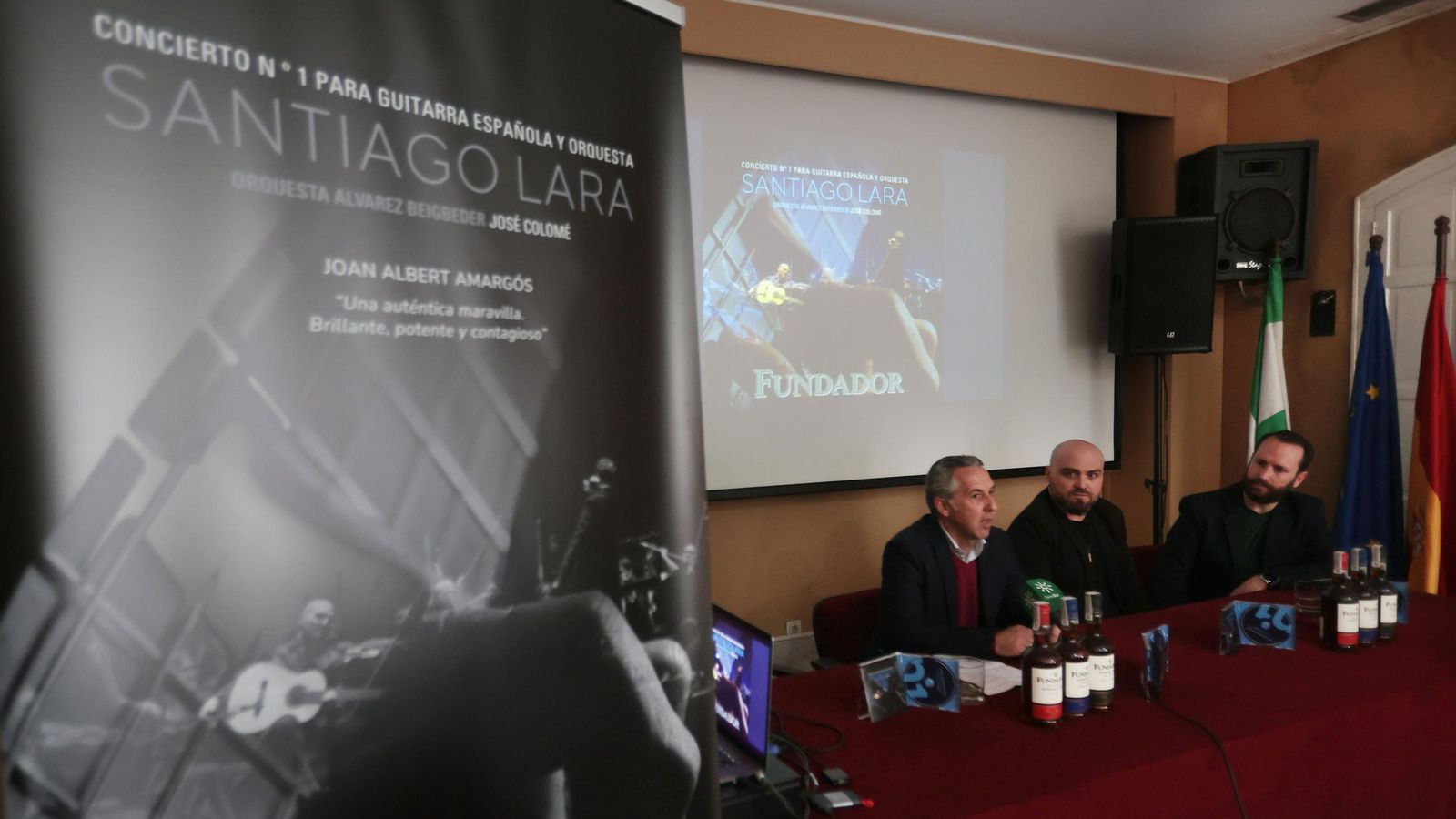 Otro momento del acto de presentación.