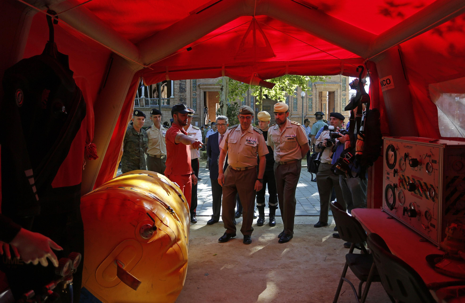 La exposición del Ejército en el Parque de María Luisa