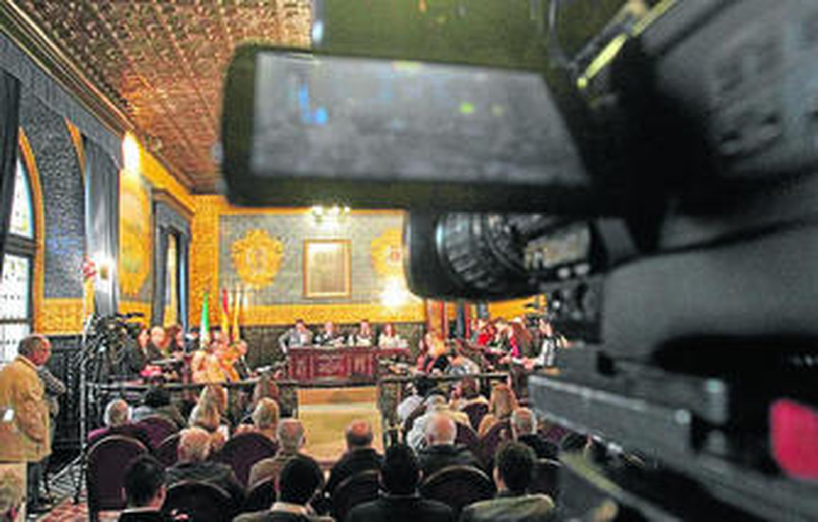 Plano general del pleno celebrado ayer en el Ayuntamiento.