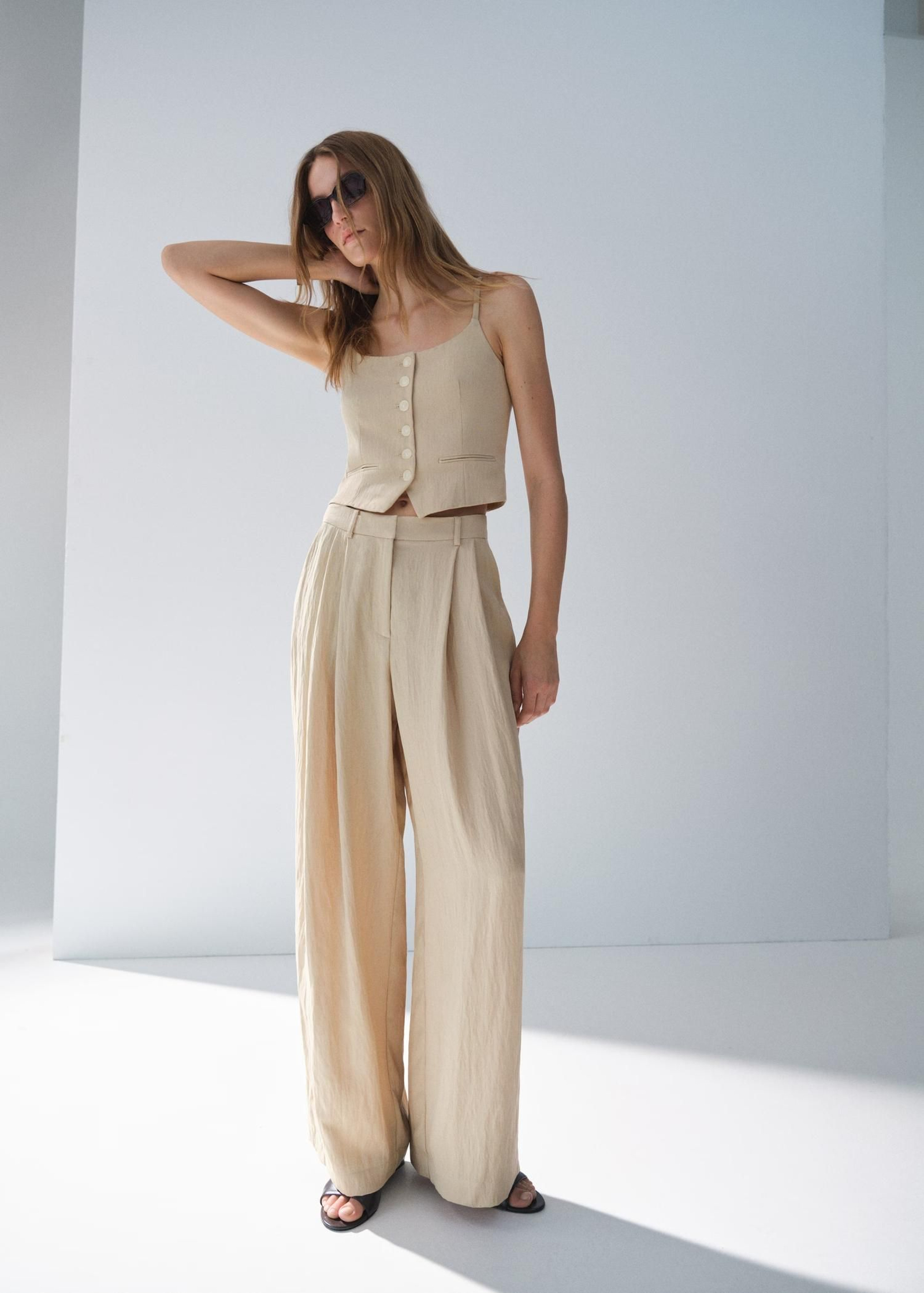 Conjunto de chaleco y pantalón