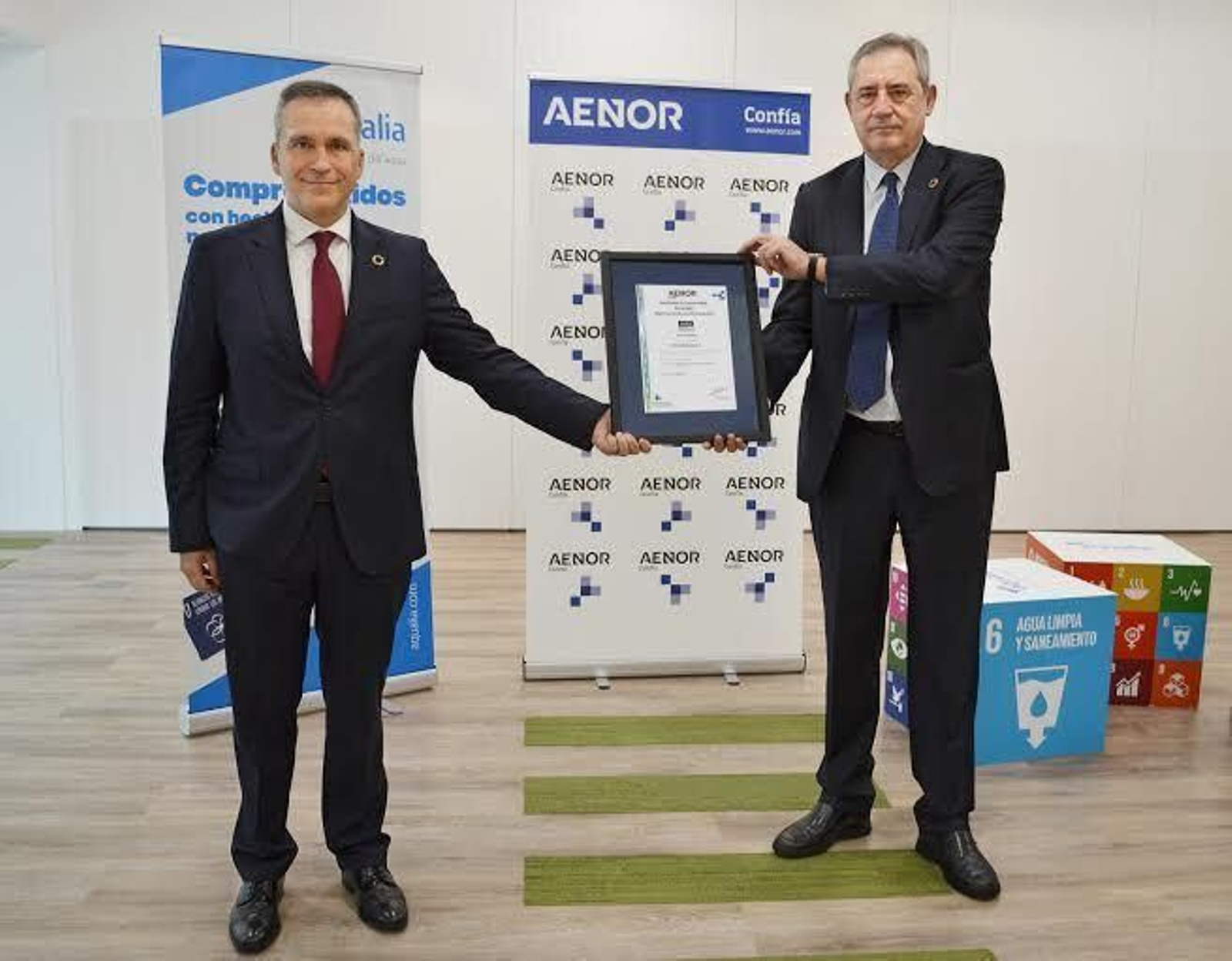 Rafael García Meiro, CEO de AENOR, y Félix Parra, CEO de Aqualia
