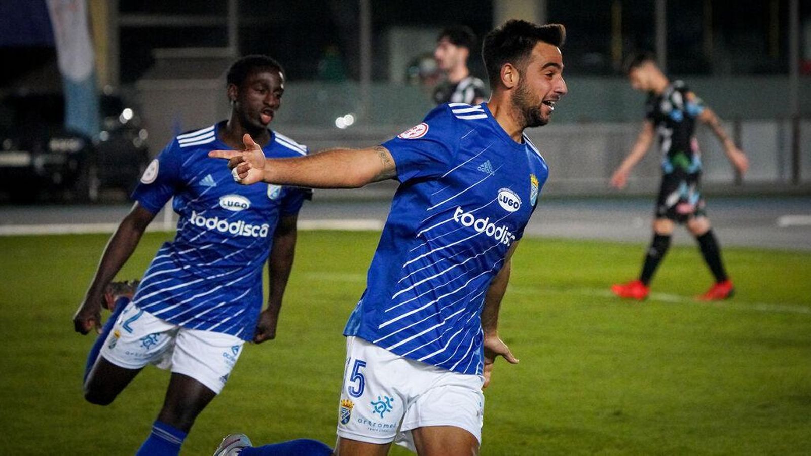 Antonio Jesús celebra su gol al Ciudad de Lucena en Chapín.