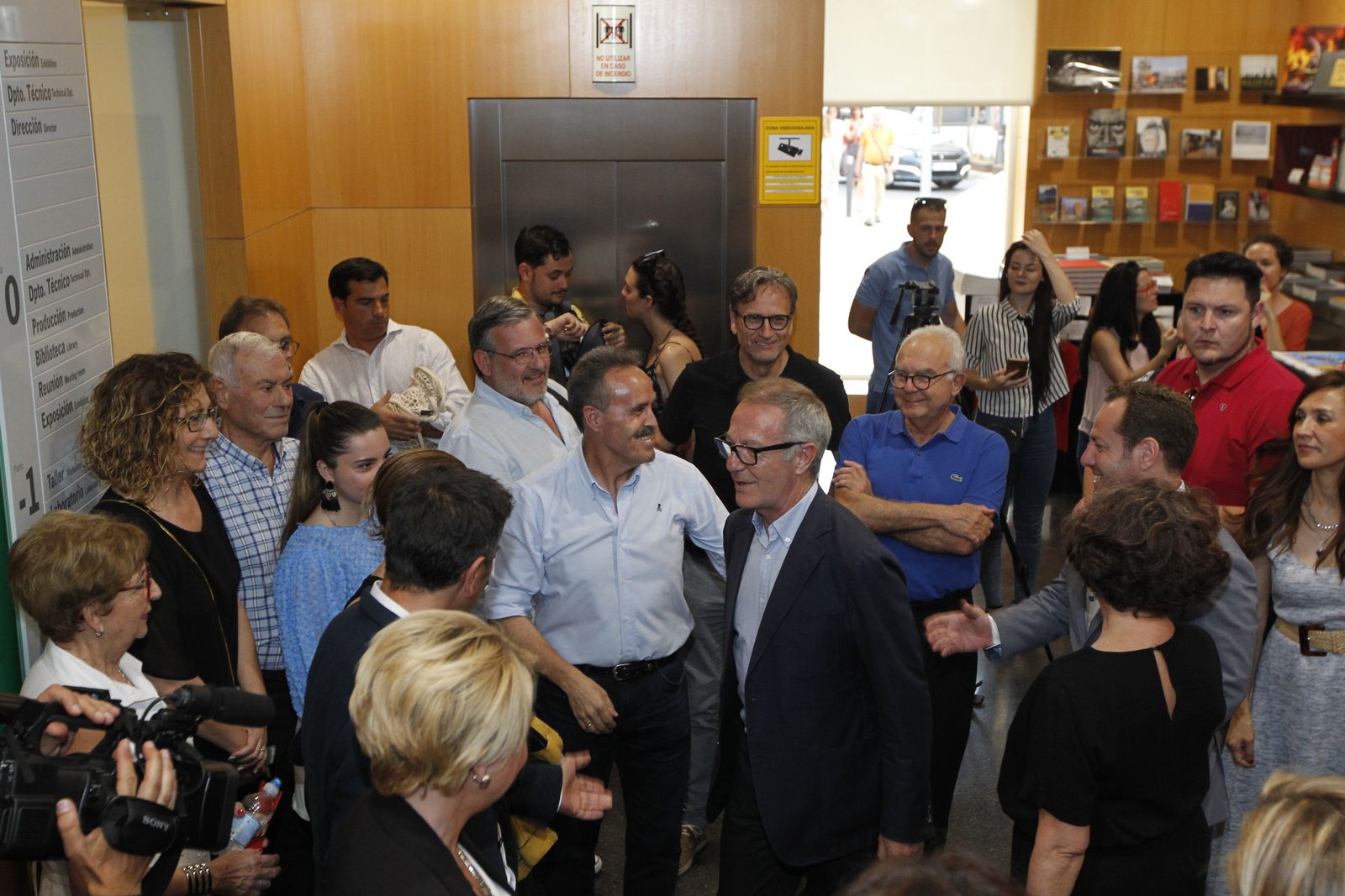 Fotogalería visita Pedro Almodóvar al CAF Almería
