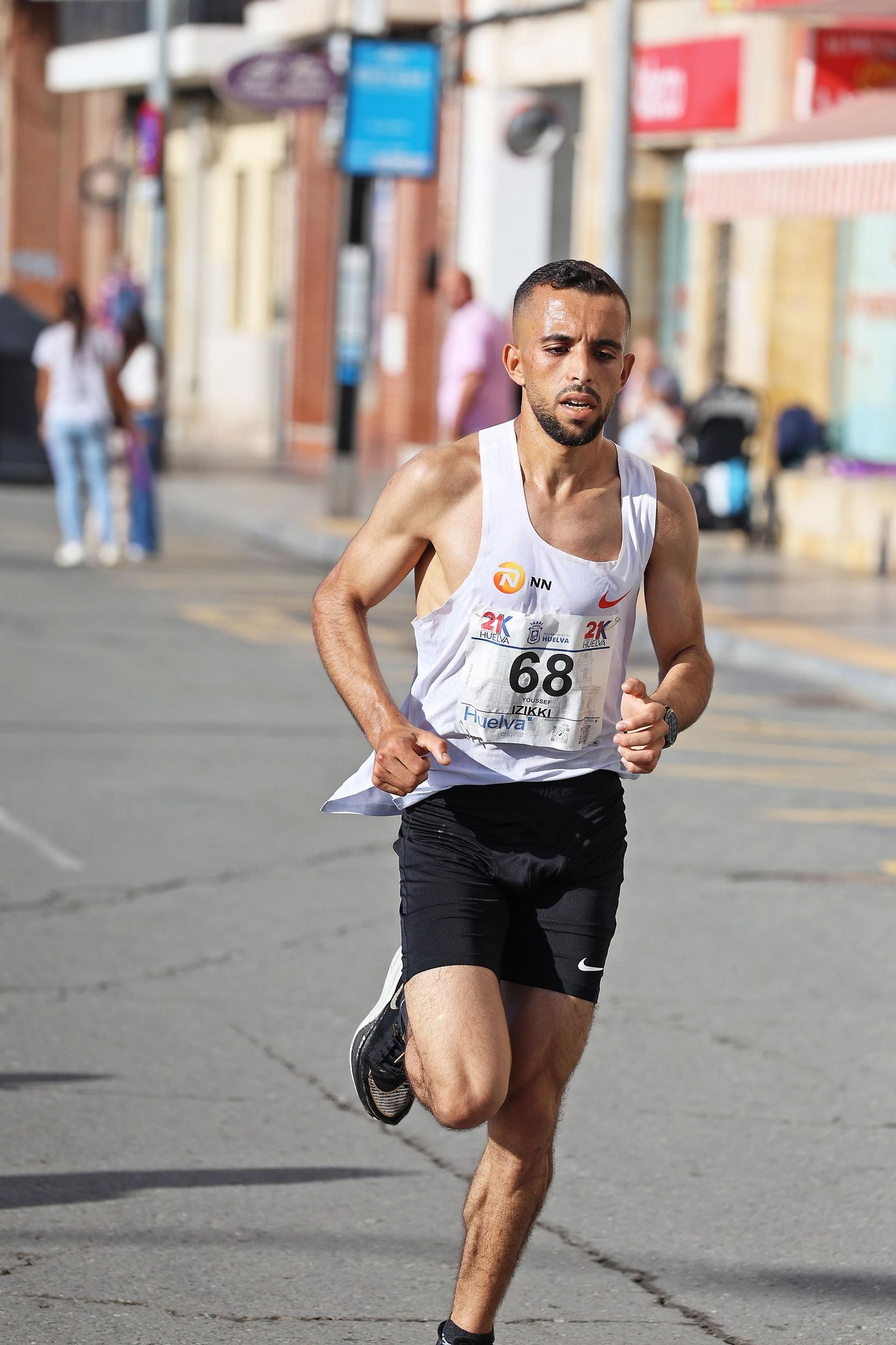 Las mejores imágenes de la carrera 21K Ciudad de Huelva