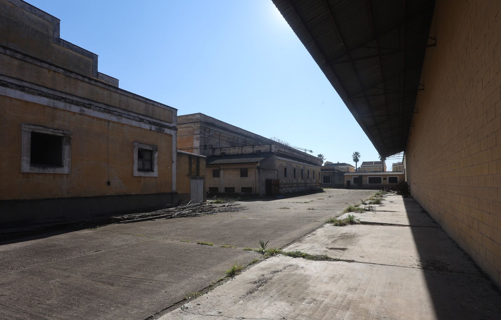 Carolina España visita la antigua fábrica de Artillería