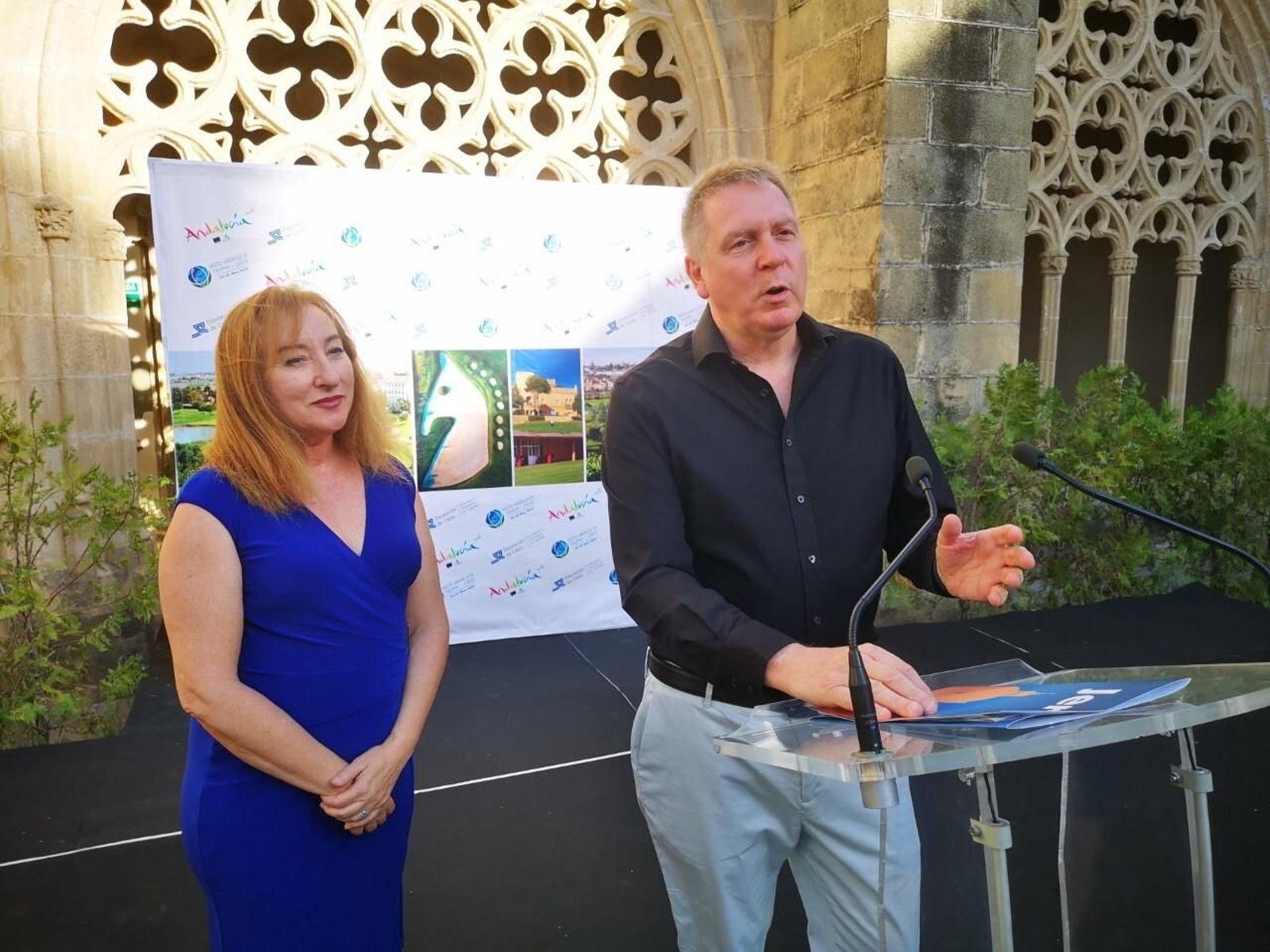 Isabel Gallardo, en la bienvenida de Diputación a más de un centenar de profesionales del turismo de golf.