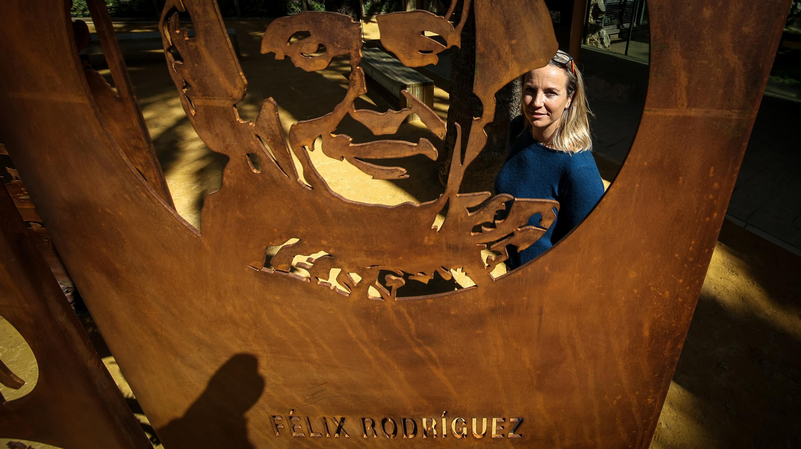 Inaugurada la plaza y el monumento en recuerdo de Félix Rodríguez de la Fuente en el Zoo de Jerez