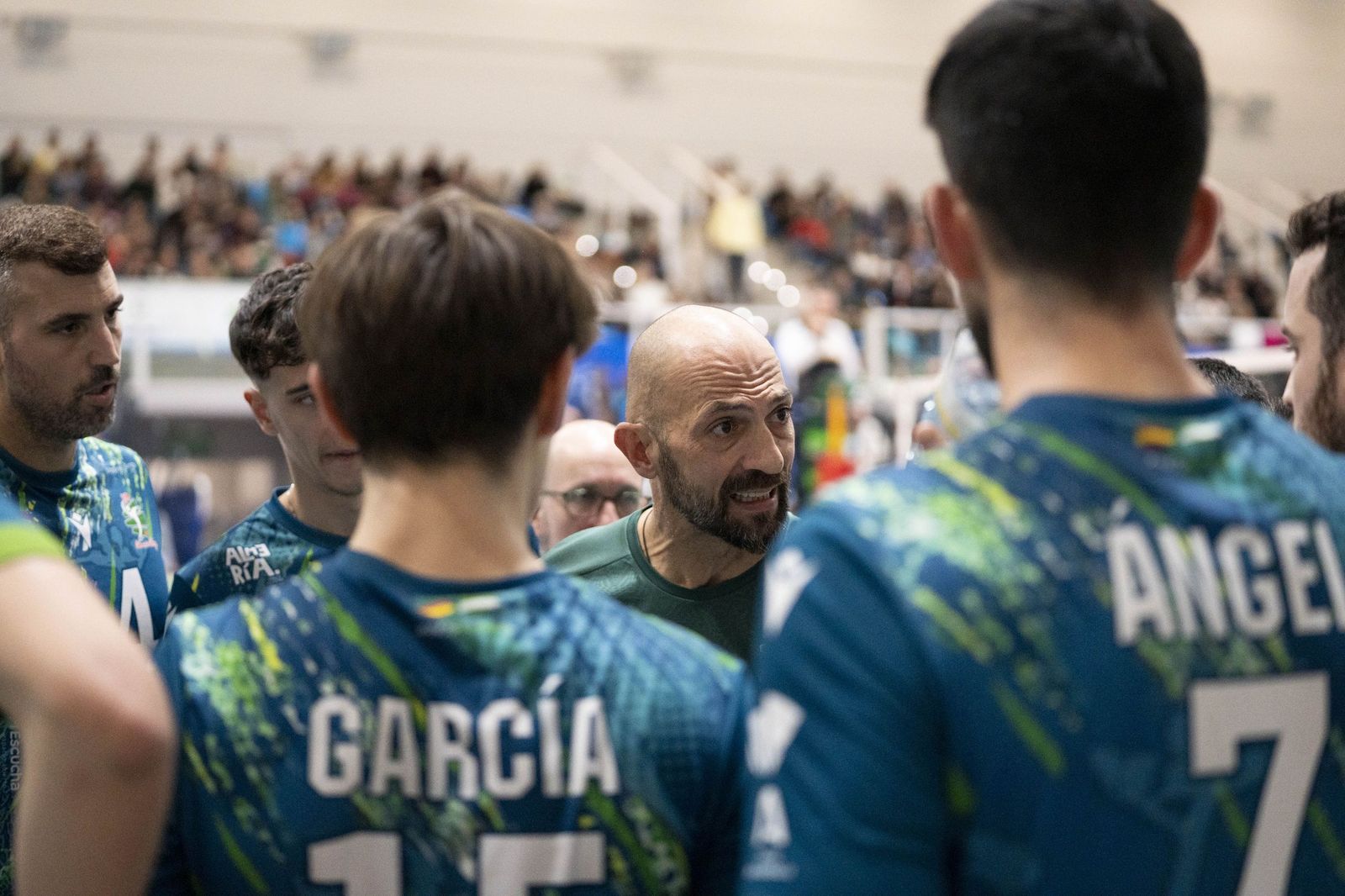 Las imágenes del partido entre Unicaja Costa de Almería y Pamesa Teruel de Superliga de voleibol