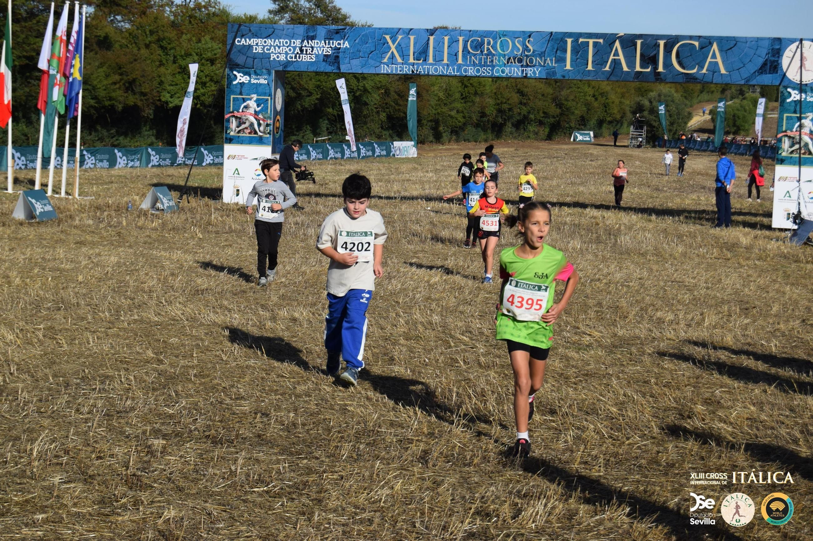 Búscate en las fotos del Cross de Itálica 2025 | 9