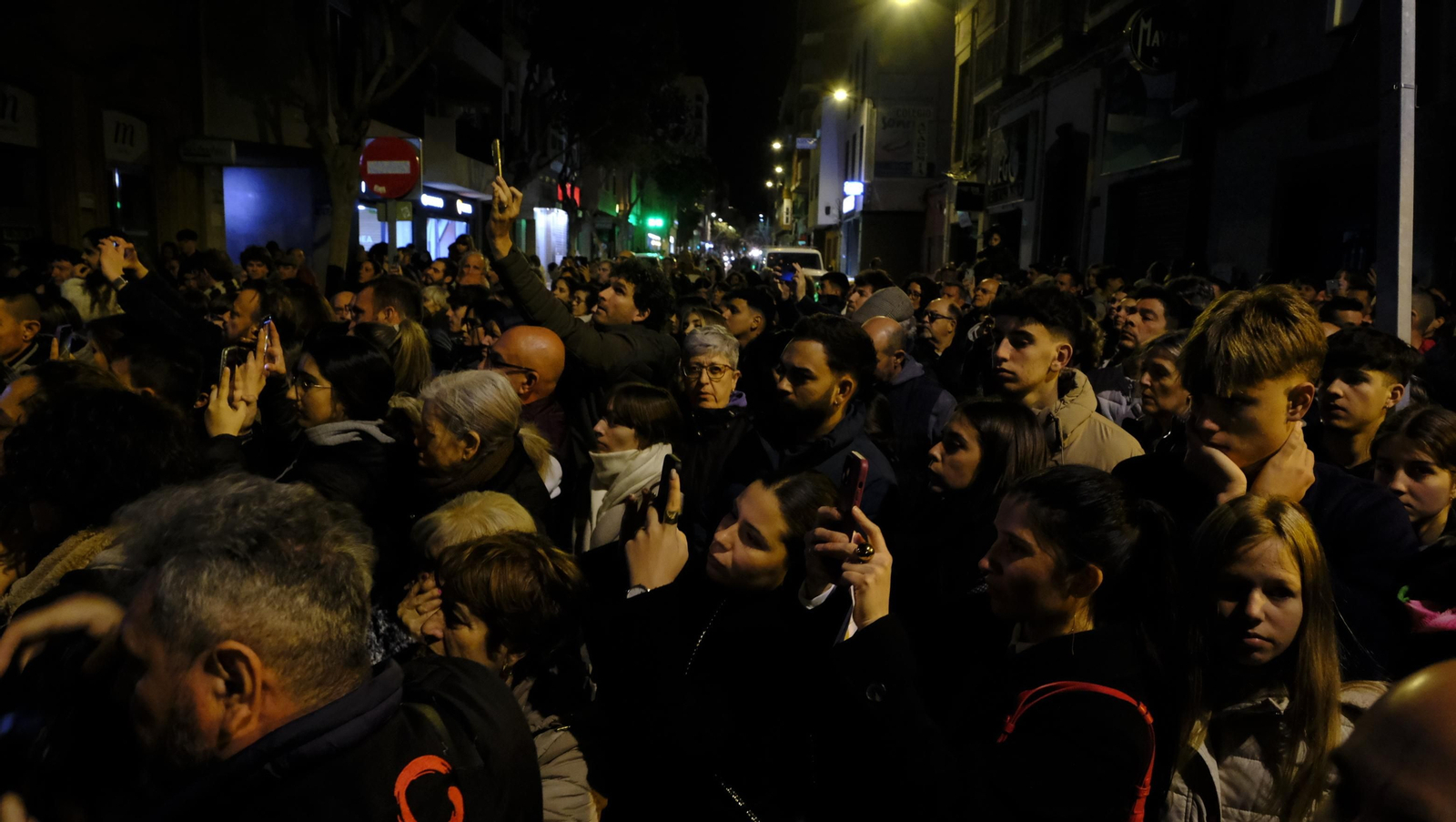 Las mejores imágenes de la Procesión del Perdón, en la noche del Martes Santo en Almería