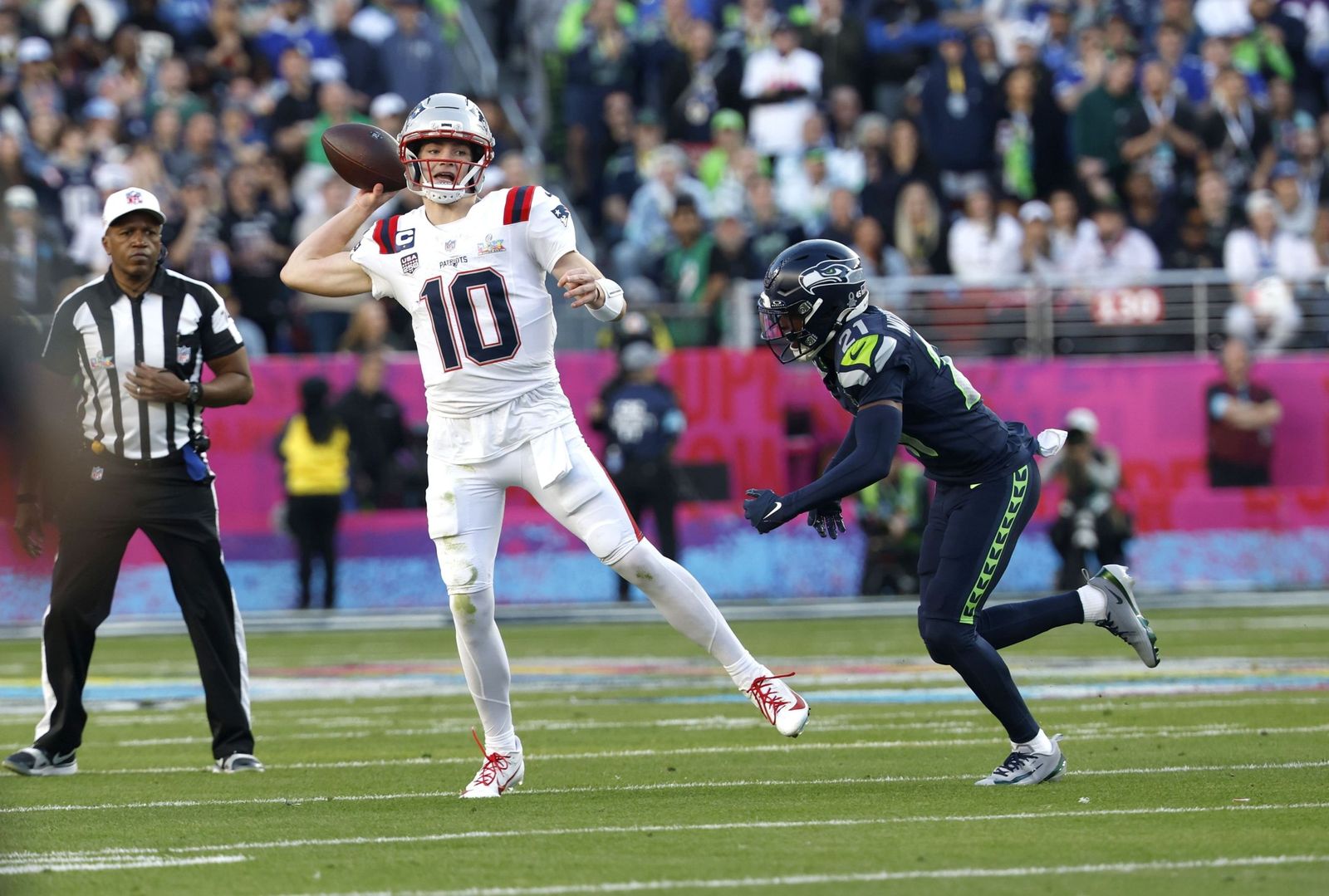Las mejores fotos de la Super Bowl con la actuación de Bad Bunny