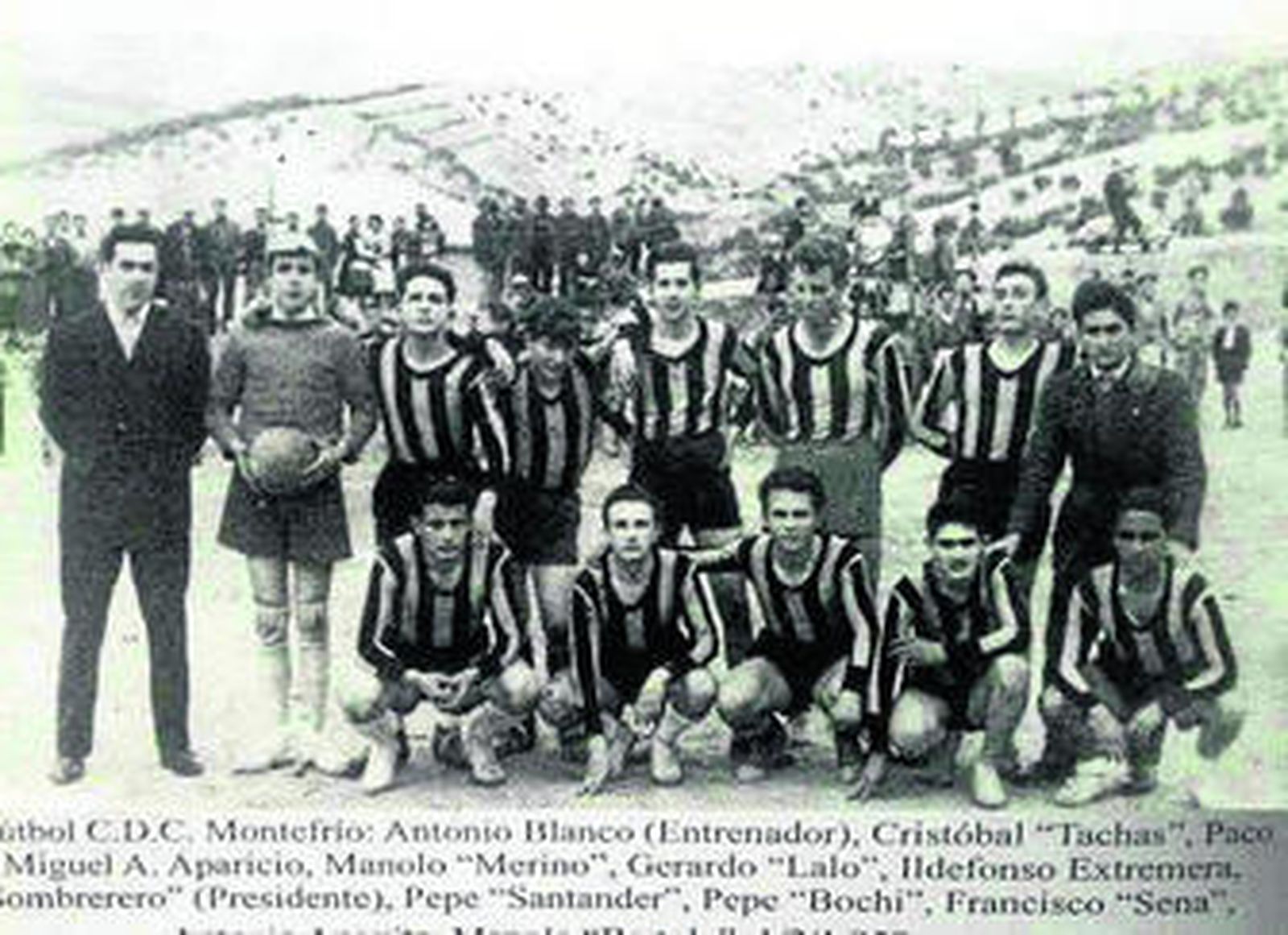 El club de fútbol Montefrío CF homenajea a su fundador, 'Pepito el sombrerero'.