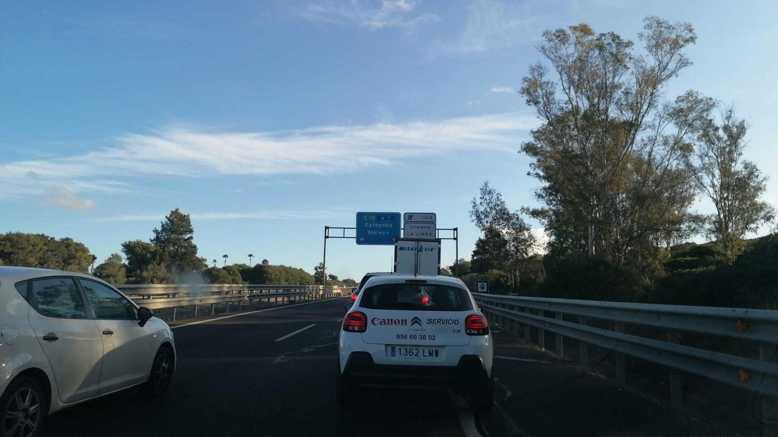 Tráfico denso en la A-7 en la mañana de este miércoles. Tráfico denso en la A-7 en la mañana de este miércoles.