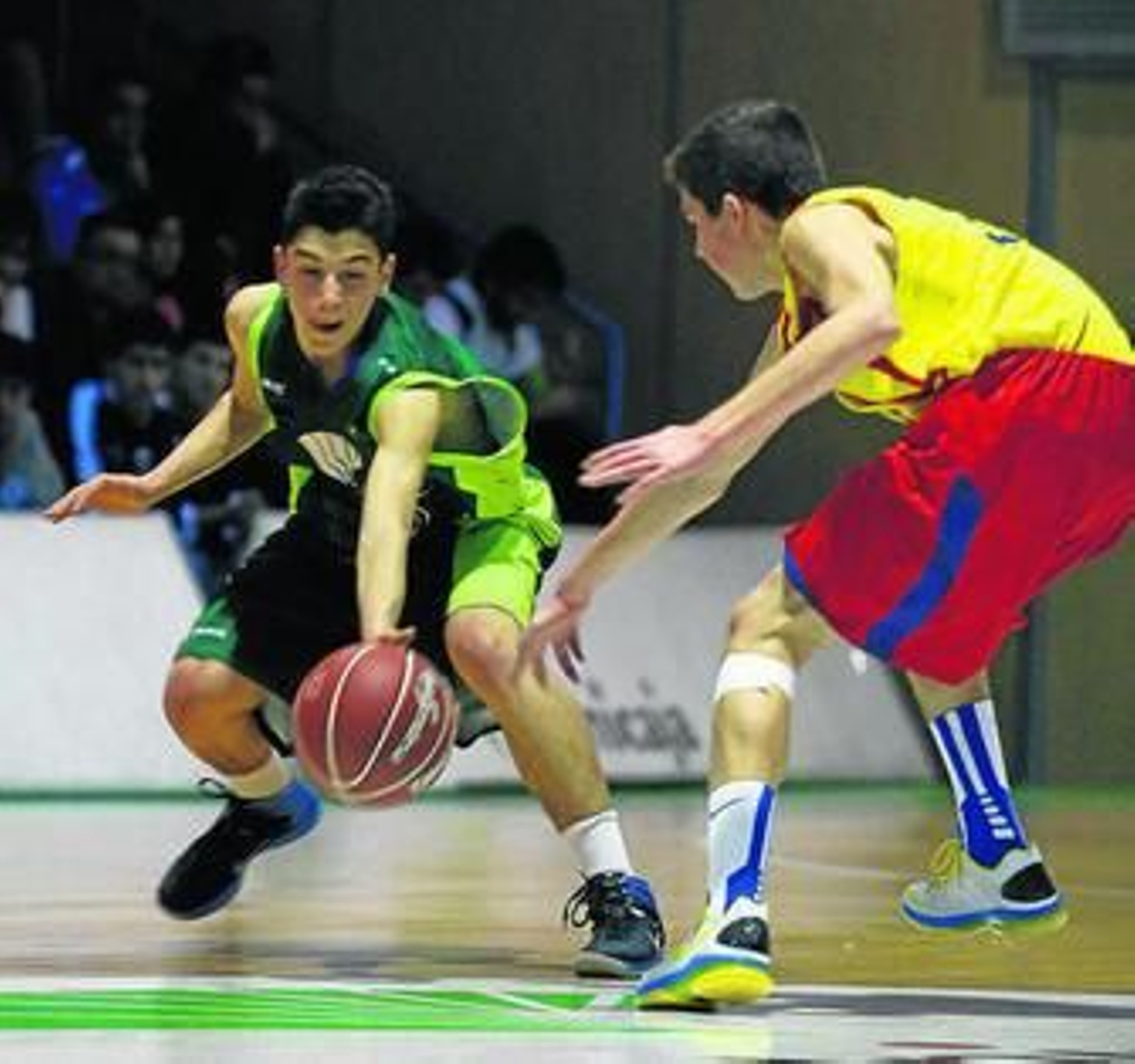 Miguel Ángel Moreta, ante el Barcelona en la Minicopa.