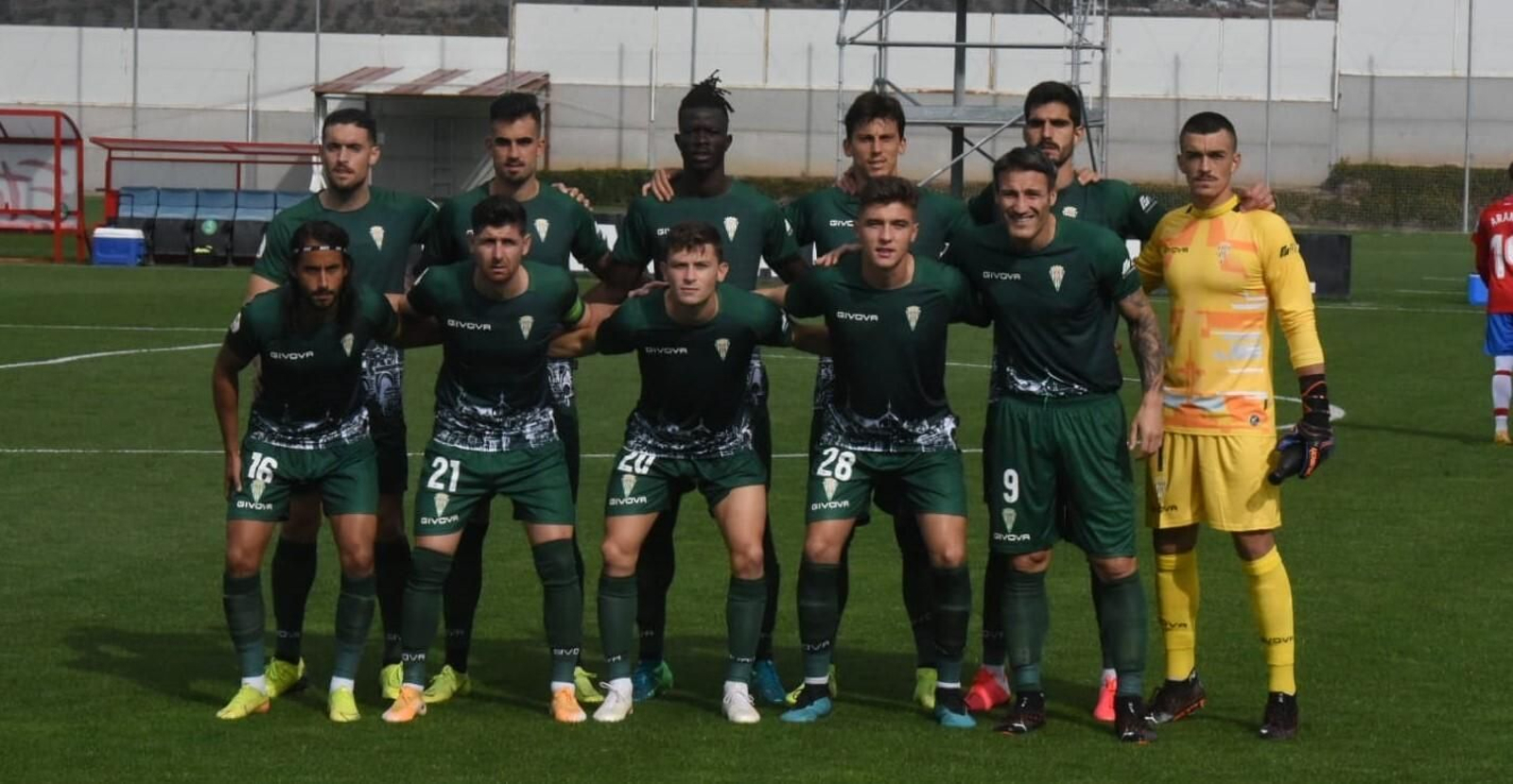 Once inicial del Córdoba CF en Granada.