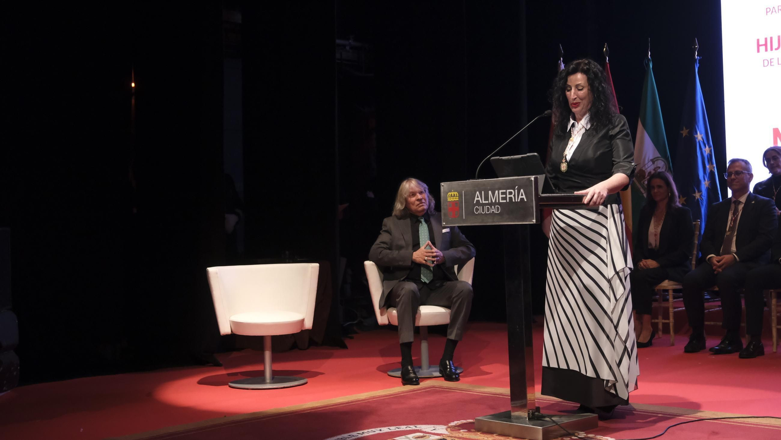 El cantaor José Mercé ya es Hijo Adoptivo de la Ciudad de Almería, en imágenes