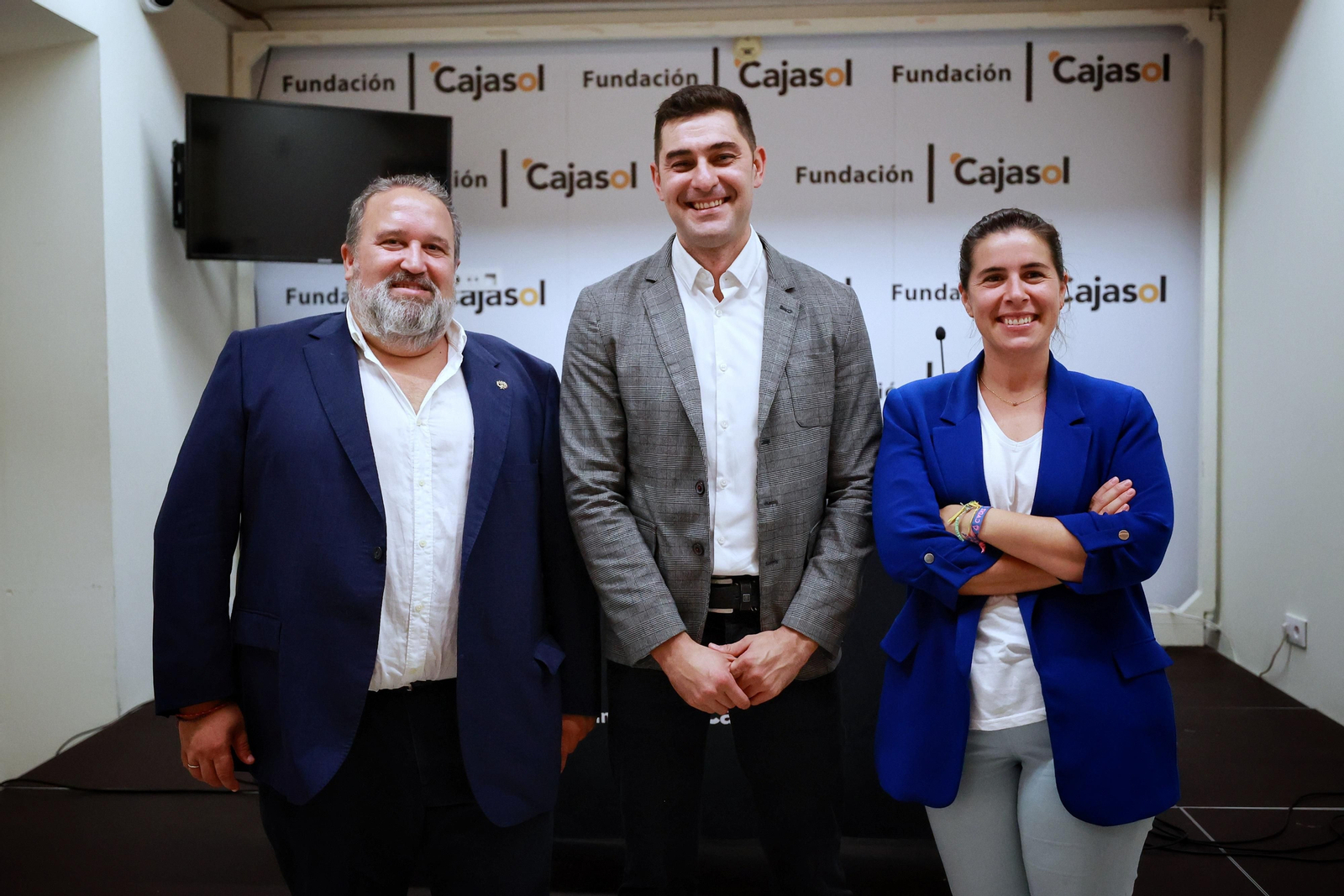 De izquierda a derecha Manuel Garrido, que será rey Melchor; Antonio Caro, el Cartero Real, y Marta Barra, que encarnará a la Estrella de Oriente.