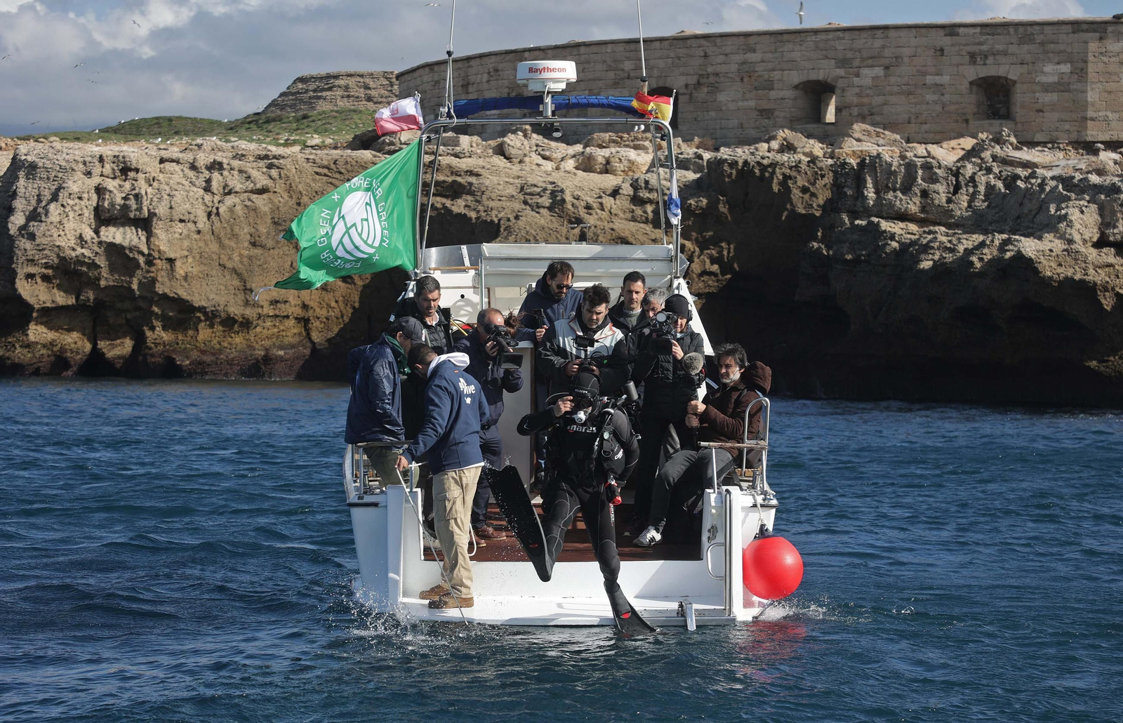 Fotos de la nueva camiseta ecológica del Real Betis fabricada con algas