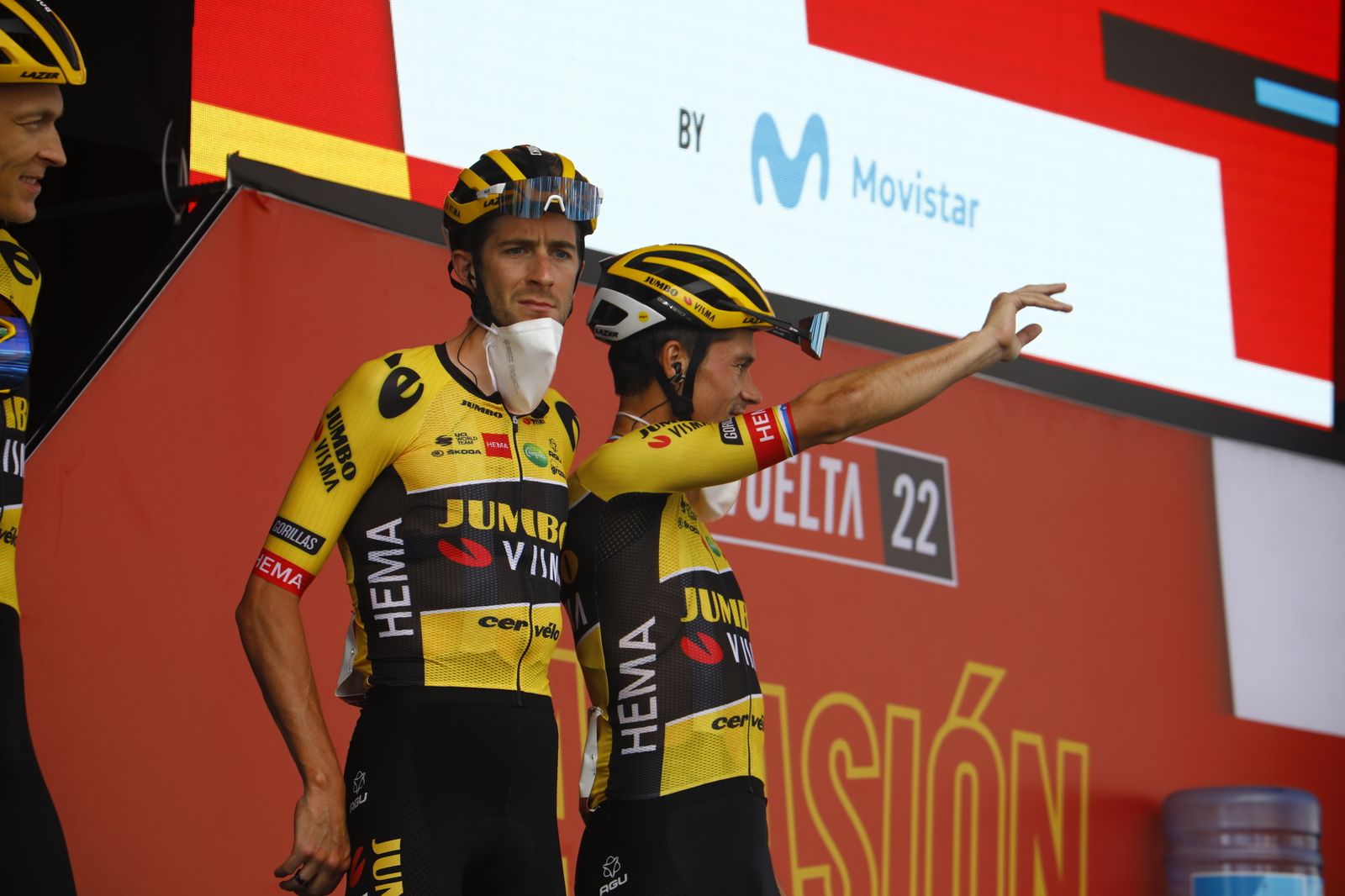 Montoro vibra con la salida de etapa de La Vuelta, en imágenes