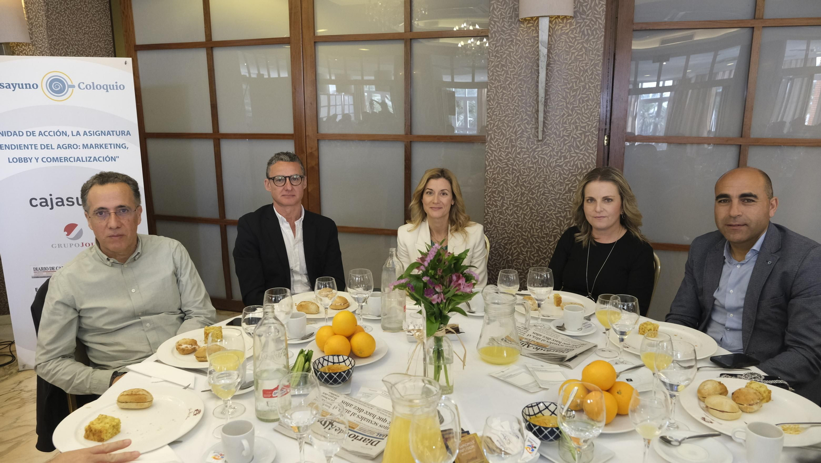 Desayuno coloquio de Grupo Joly y Cajasur, con la participación del ponente Enrique de los Ríos
