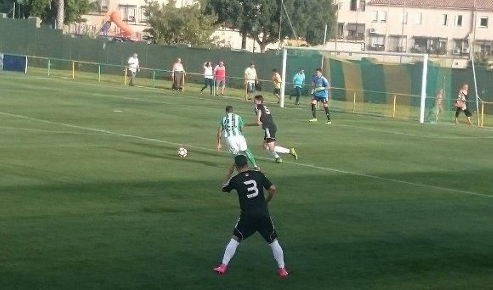 Más carbón a la maquinaria (0-2)