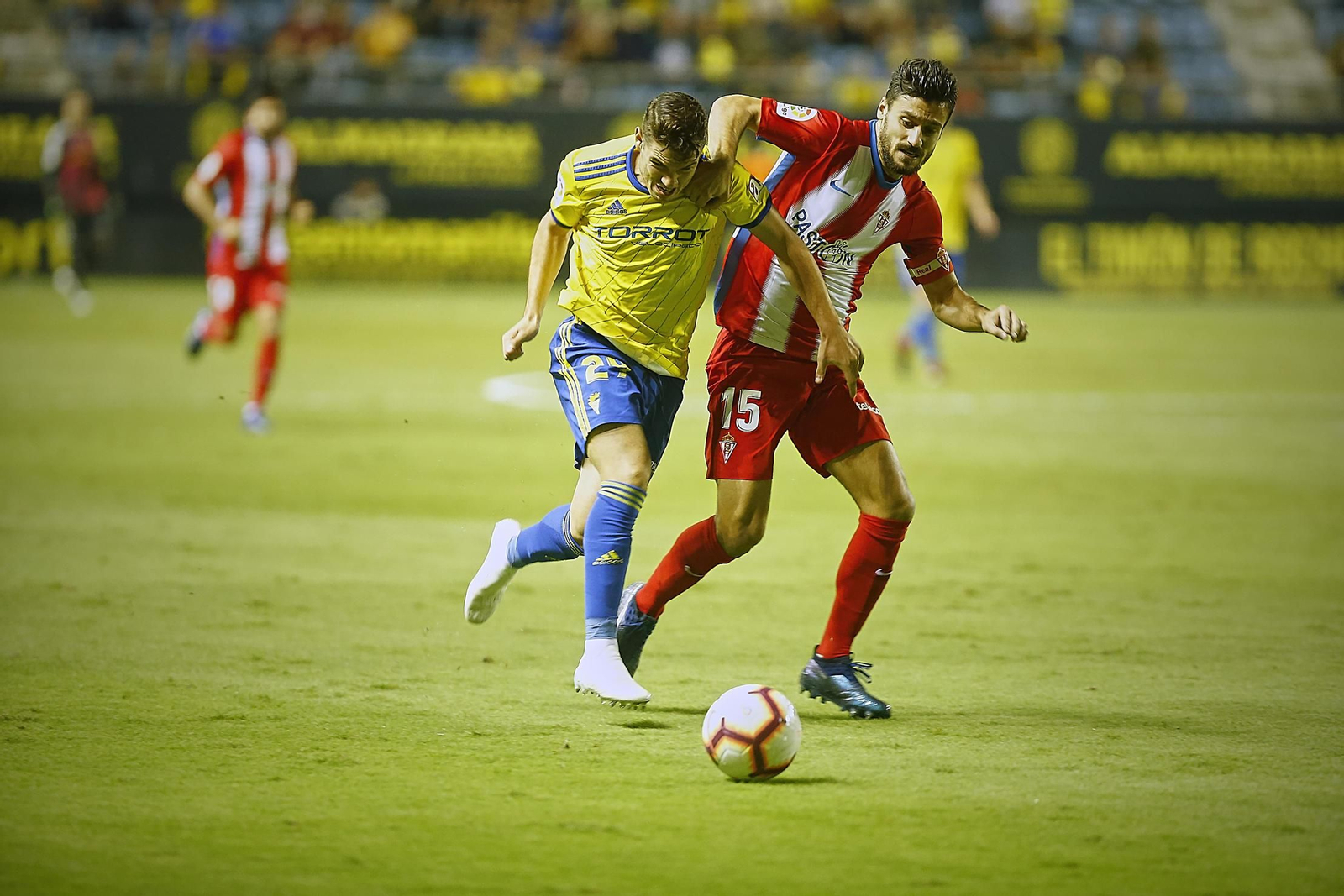 Las imágenes del Cádiz-Sporting