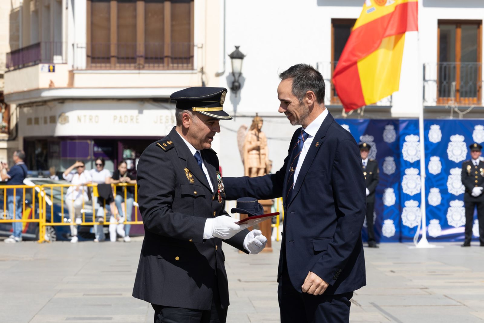 Acto por el día de la Policía Nacional, con motivo de la festividad los Santos Ángeles Custodios