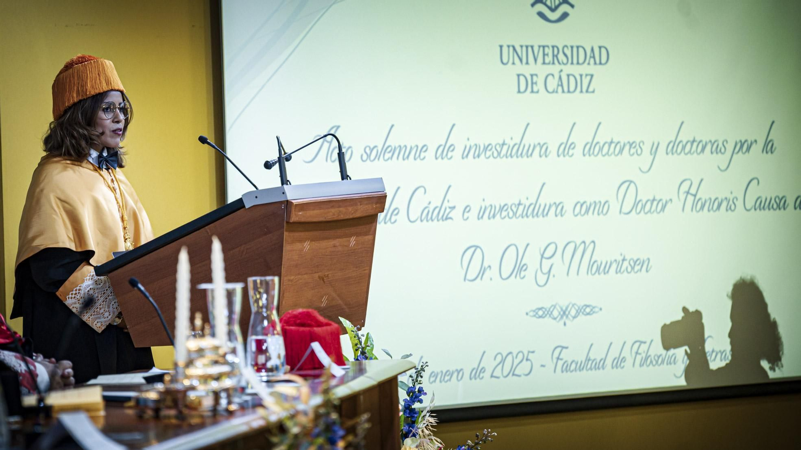 Las mejores imágenes del acto de investidura de doctorados por la UCA