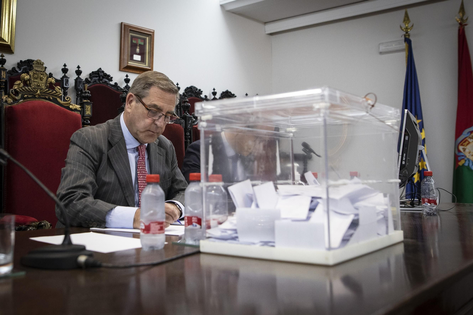 Así ha sido la votación del cambio de denominación en el Colegio de Abogados de Granada