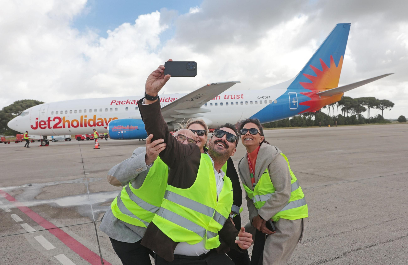 La llegada del primer vuelo de Jet2 al aeropuerto de Jerez en imágenes