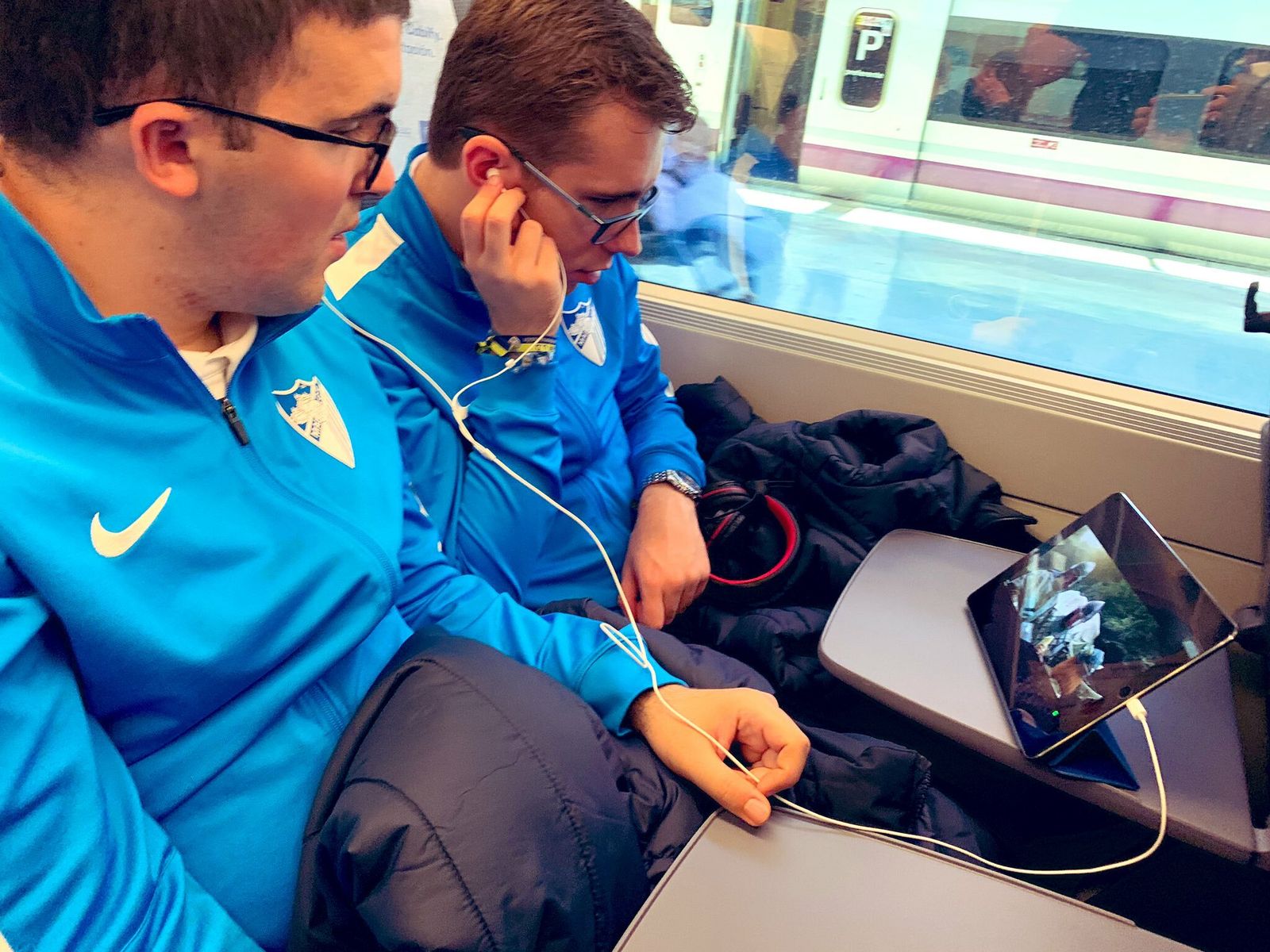 El jeque Al-Thani despide a los Genuine