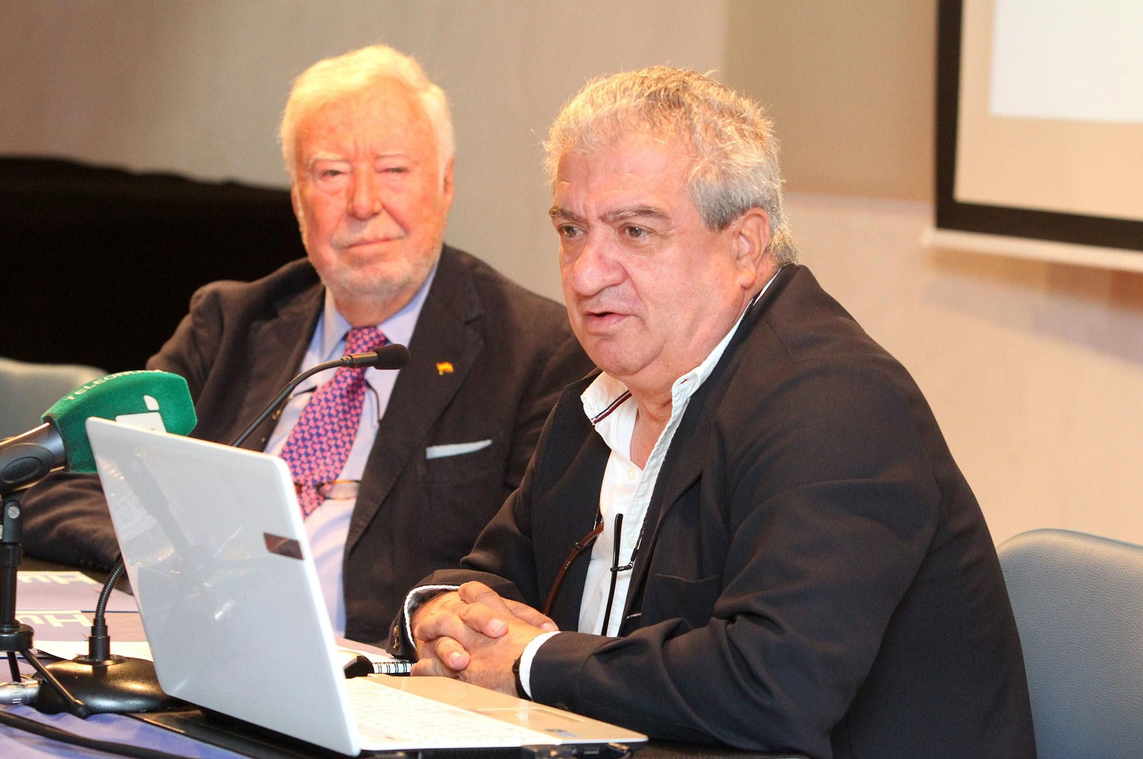 Conferencia de Manuel Galán Pérez sobre las oportunidades para Huelva en economía digital.