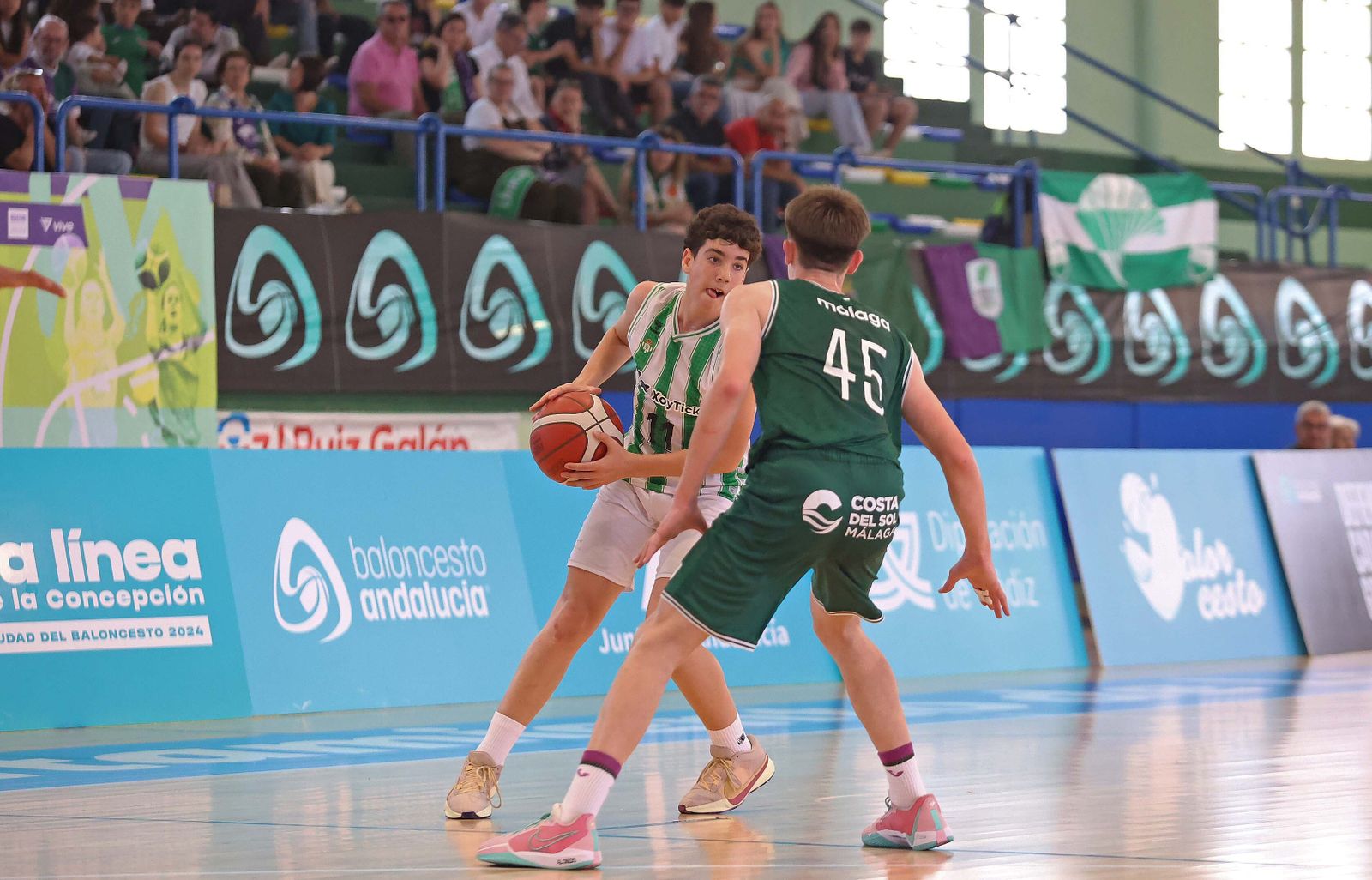Imágenes de la jornada final del CADEBA infantil masculino de baloncesto en La Línea