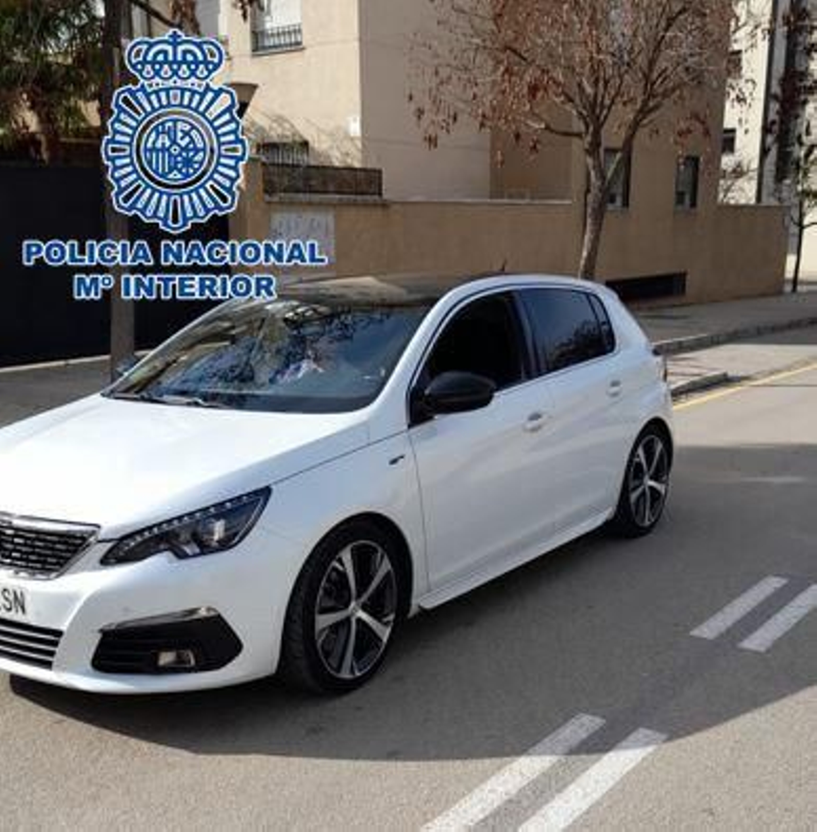 La Policía recupera en Granada un coche robado en Francia