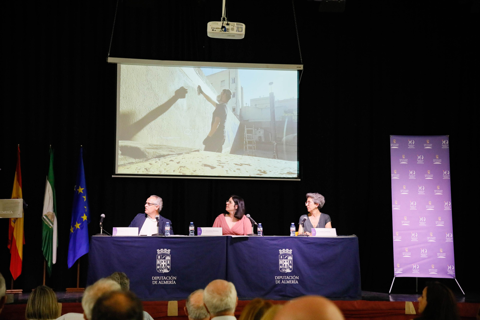 Imágenes de la entrega de los Escudos de Oro del IEA y la celebración de su Plenario