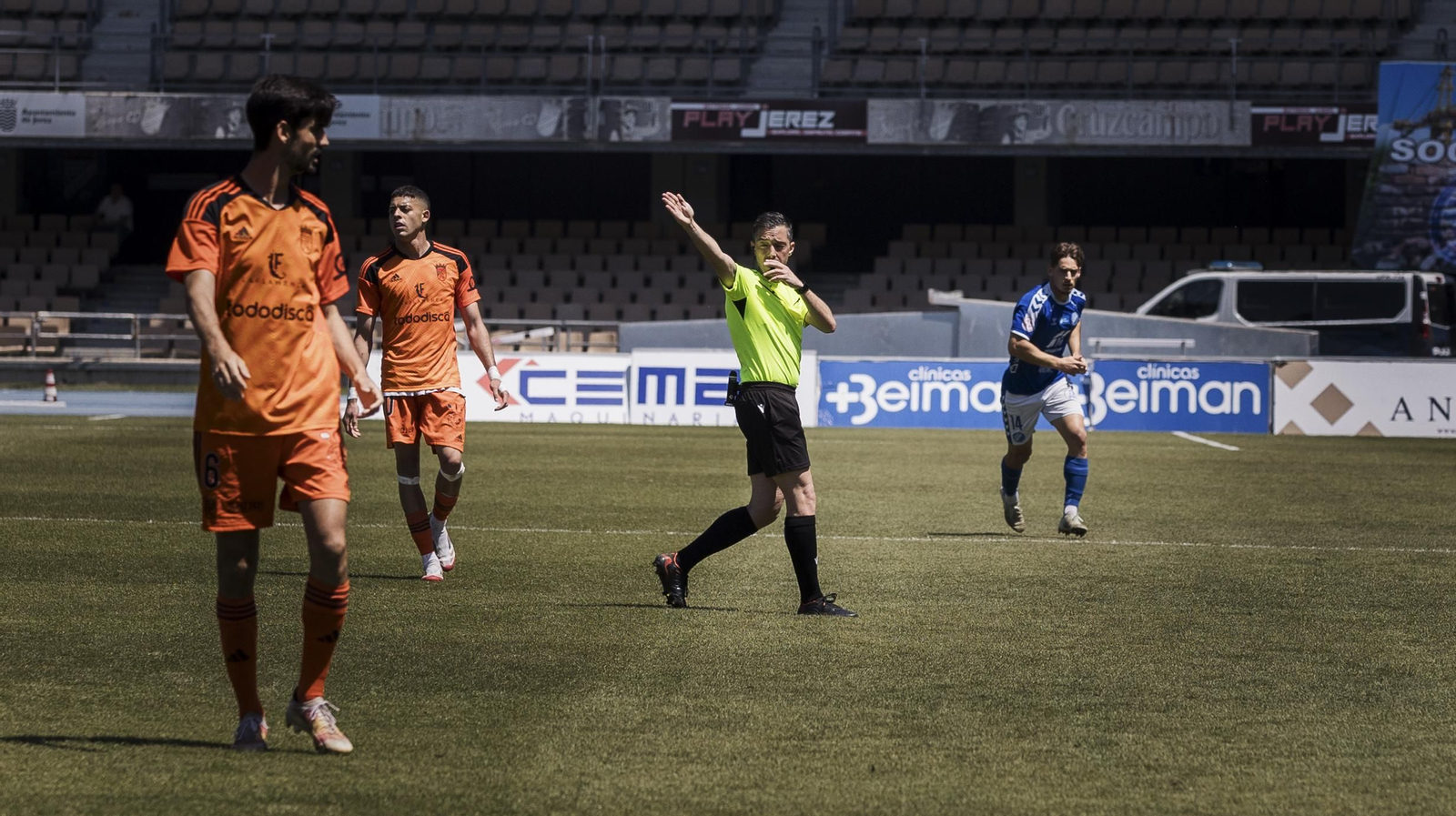 Las imágenes del derbi entre Xerez DFC y Xerez CD en Chapín