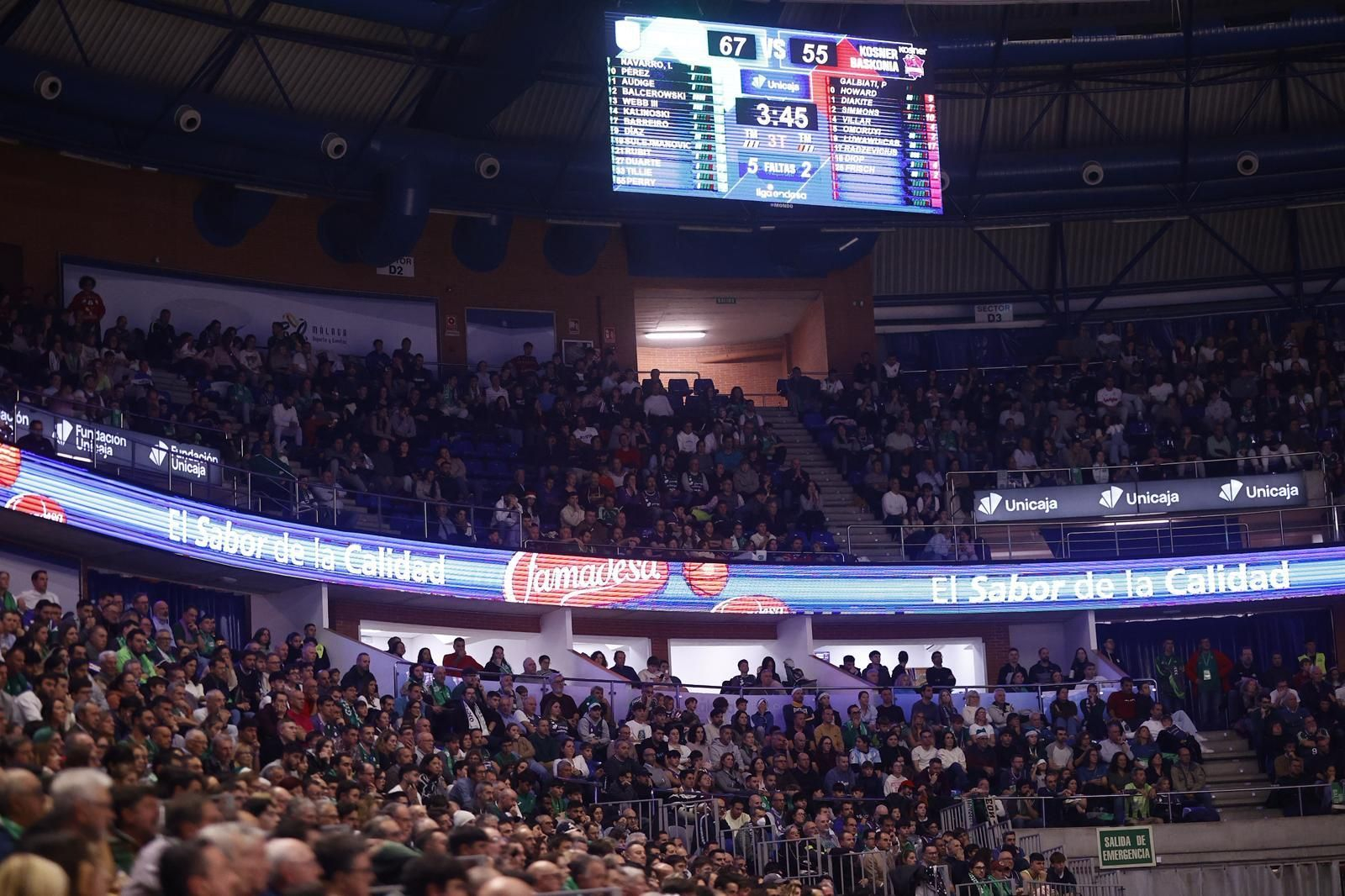 Búscate en las gradas del Carpena durante el Unicaja - Baskonia