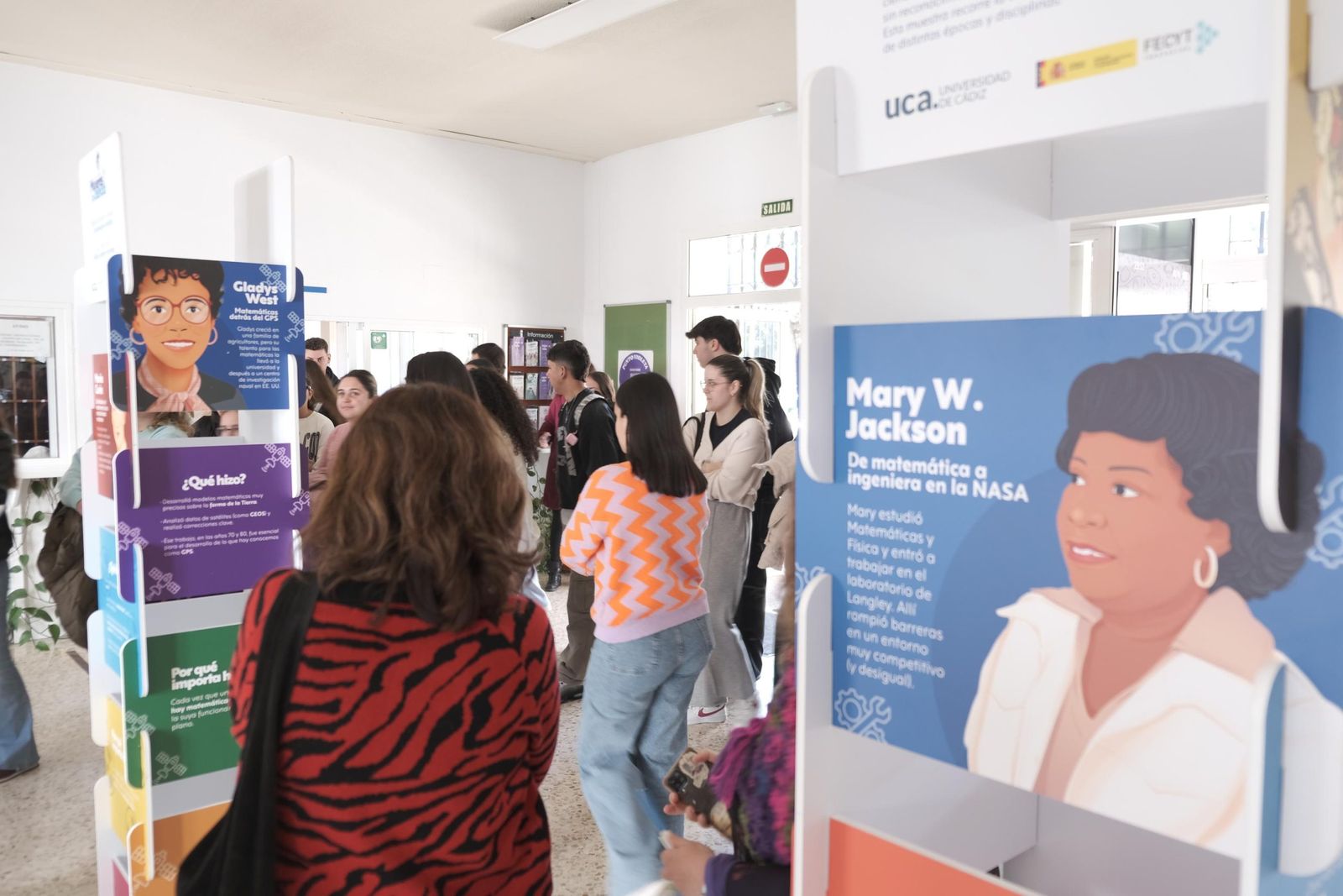 Apertura de la exposición en la Facultad de Educacion de Puerto real
