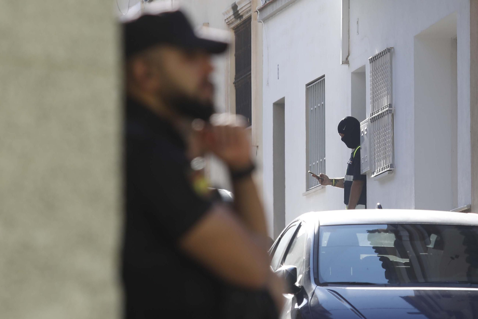 Fotos del operativo contra el tráfico de drogas en la barriada de La Bajadill, en Algeciras