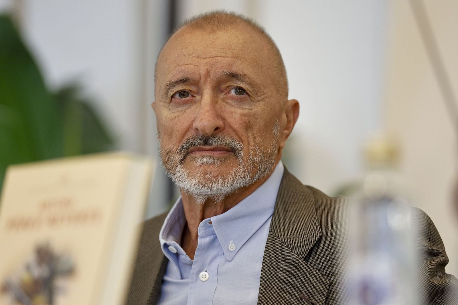 Arturo Pérez-Reverte.