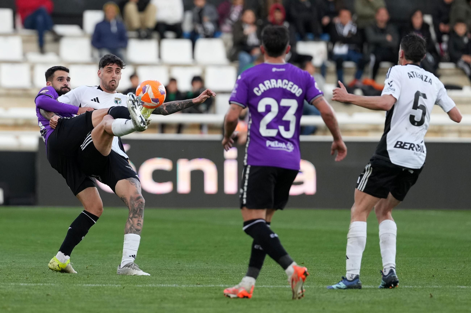 Las mejores fotos del Burgos CF - Córdoba CF en El Plantío